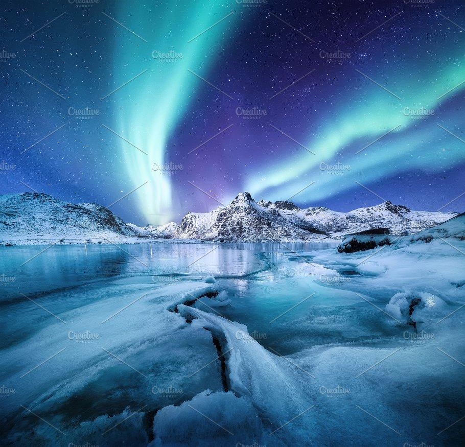 910x880 Night Winter Landscape With Aurora. High Quality Nature Stock, Desktop