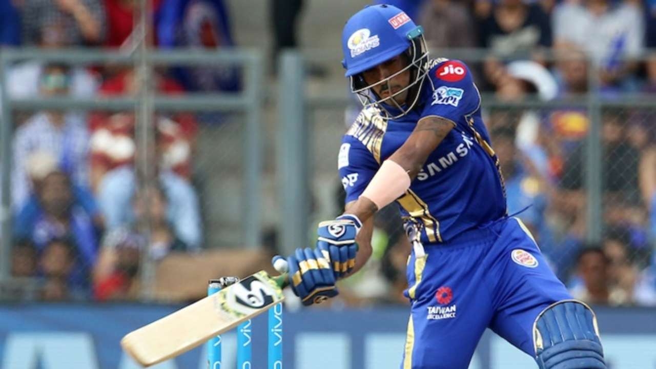 1280x720 IPL 2019: Watch Mumbai Indians Hardik Pandya copy MS Dhoni's helicopter shot, Desktop