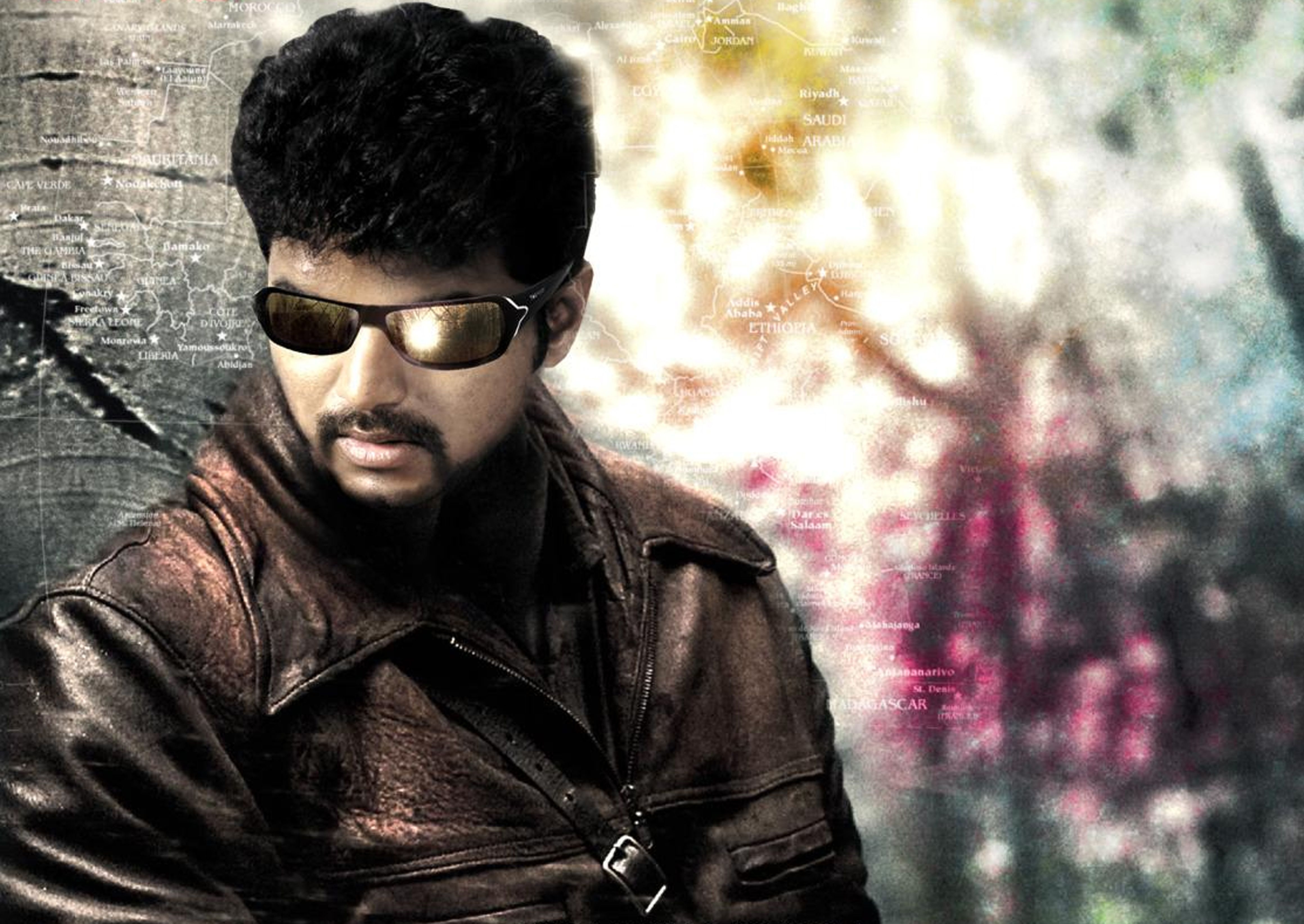 4640x3290 Vijay sings for Thuppakki, Desktop