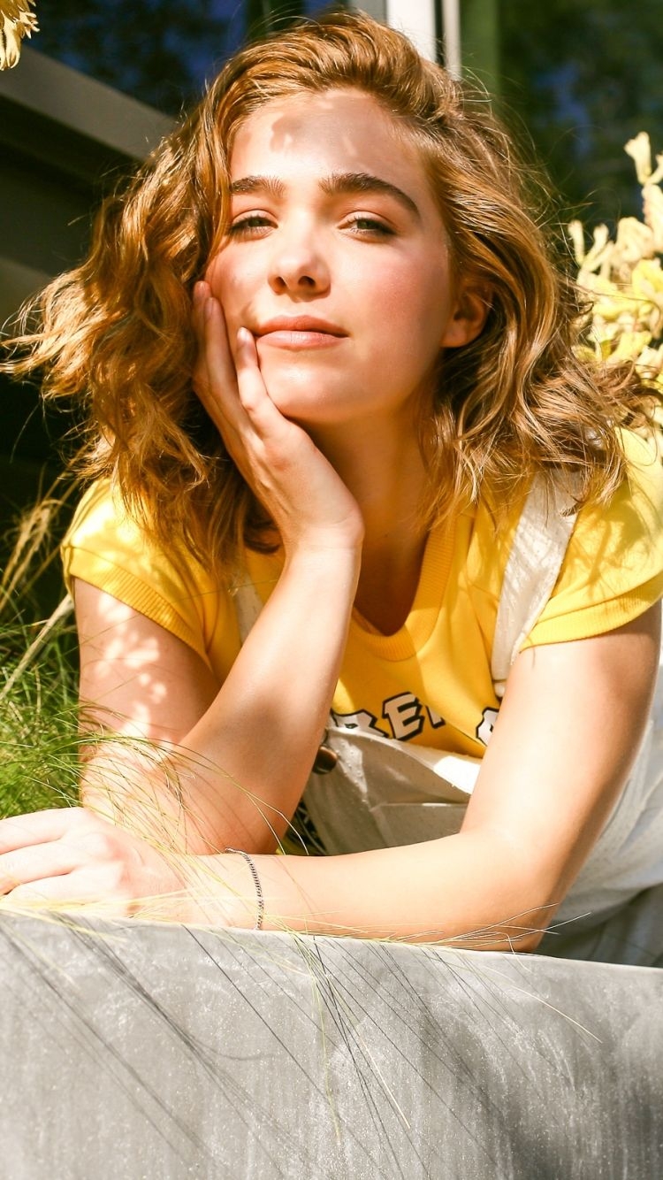 750x1340 Women Haley Lu Richardson () Wallpaper, Phone