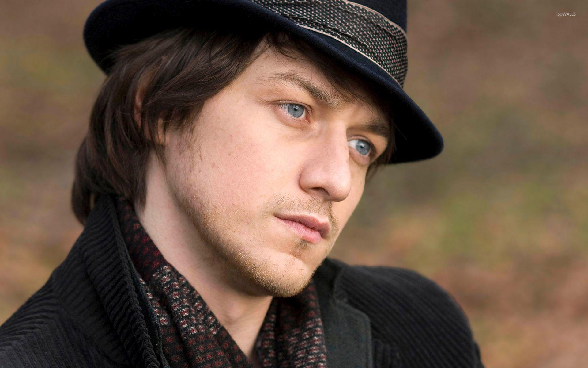 1920x1200 James McAvoy with a black hat wallpaper celebrity, Desktop