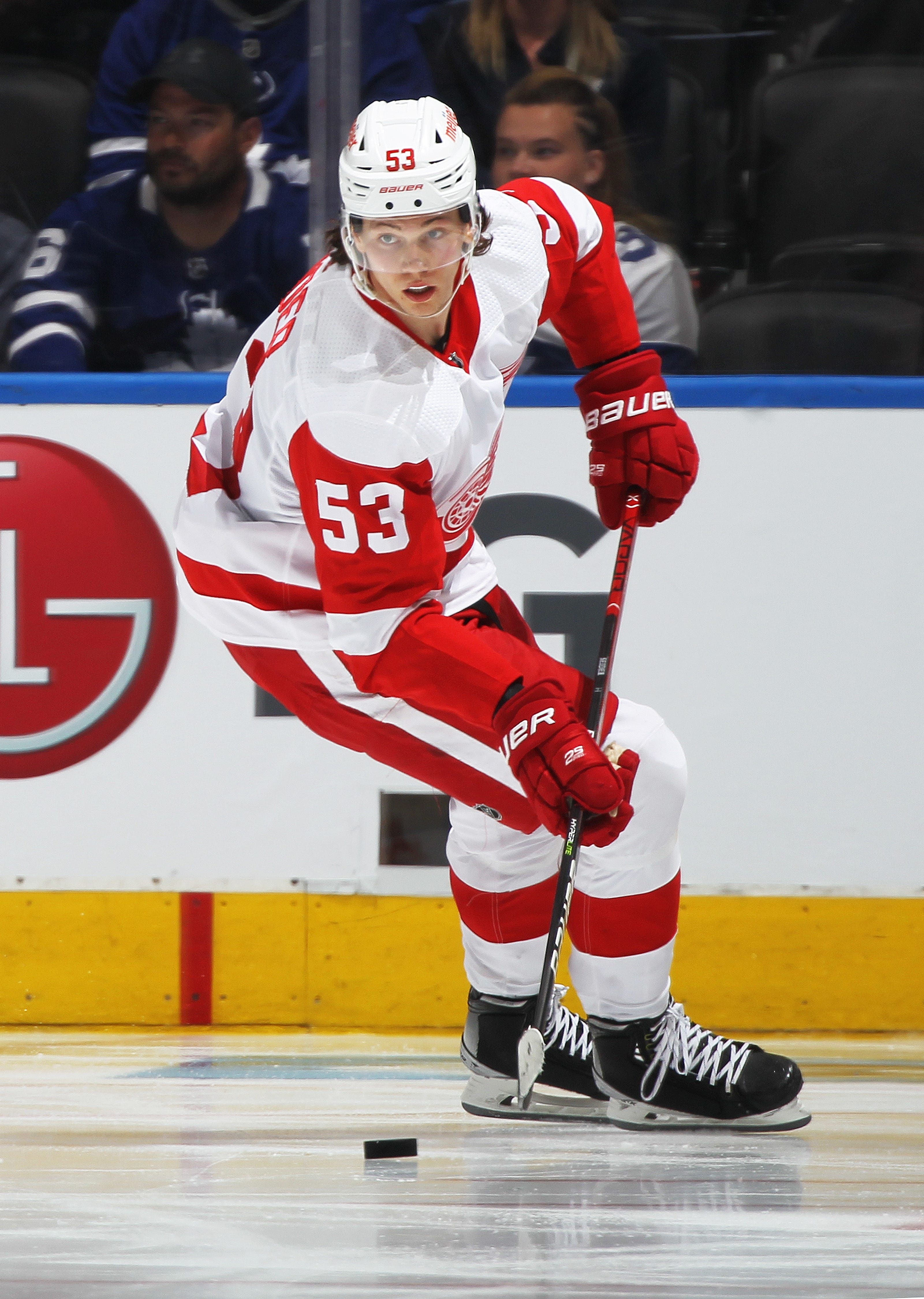 3210x4500 Detroit Red Wings' Moritz Seider projects to Calder winner, Phone