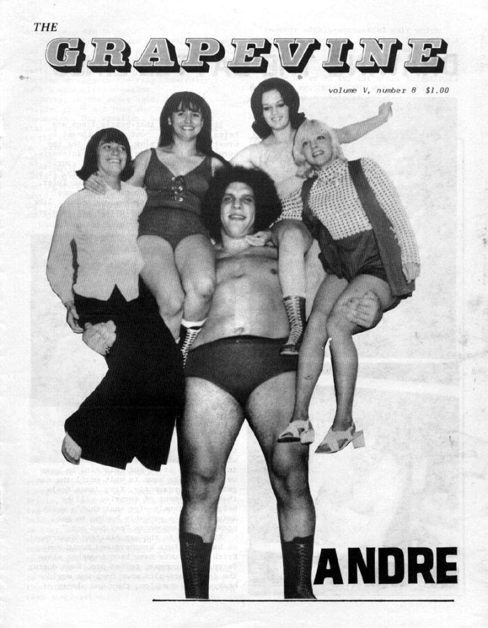 700x900 PROVING THAT SIZE DOES MATTER. WRESTLING LEGEND ANDRE THE GIANT, Phone