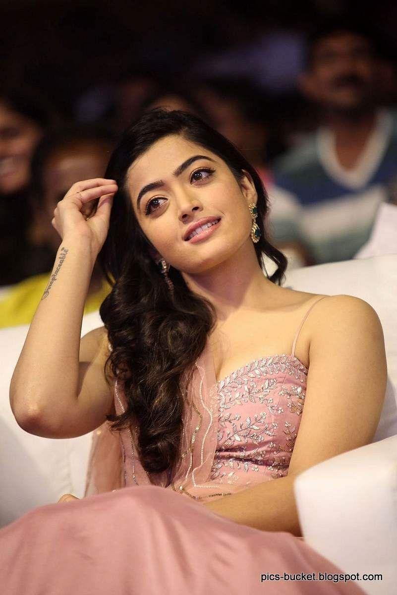 810x1200 Geetha Govindam movie actress Rashmika Mandanna photo 3. HD, Phone