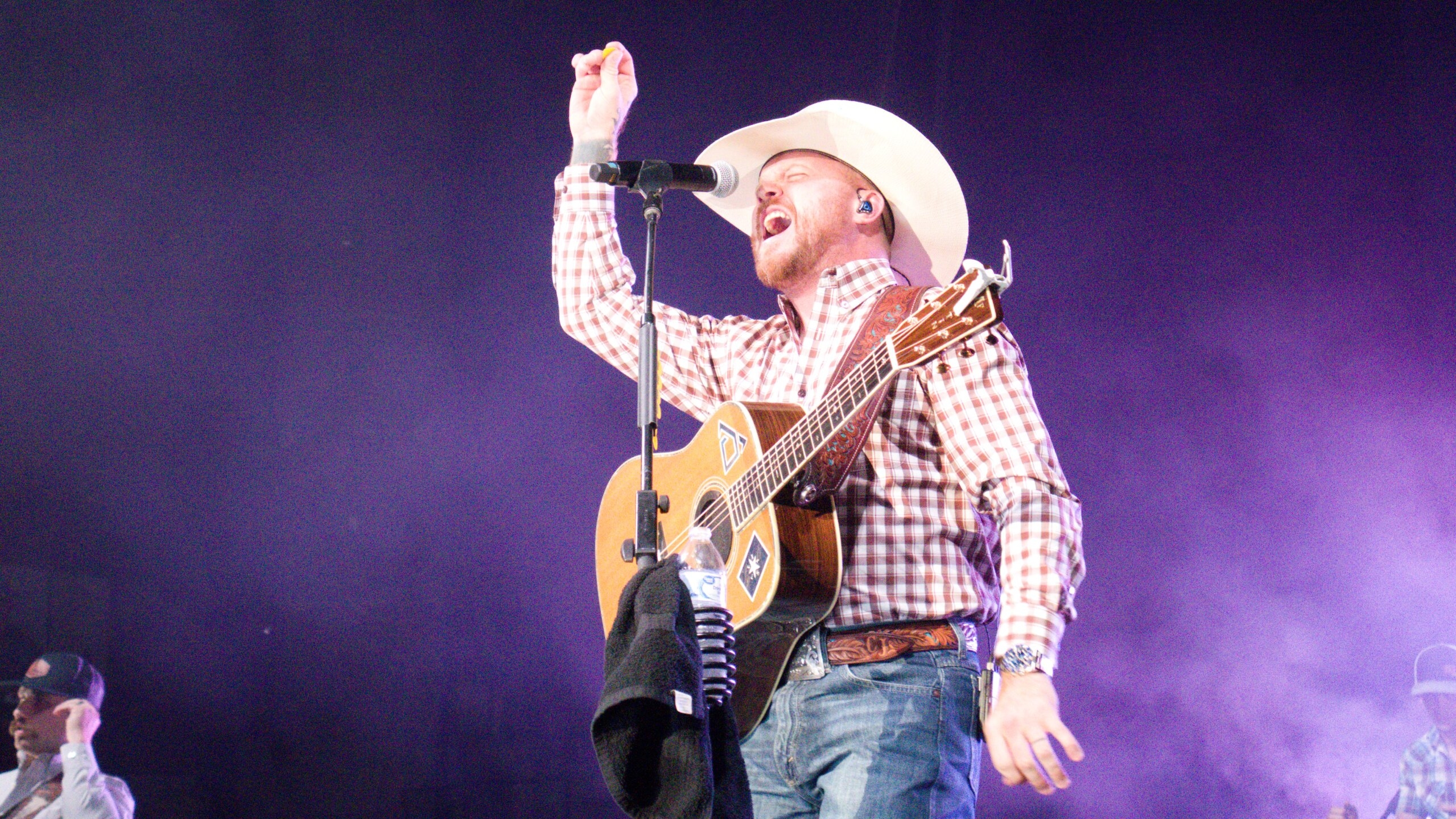 2560x1440 Photos: Country star Cody Johnson headlines second night of MontanaFair, Desktop