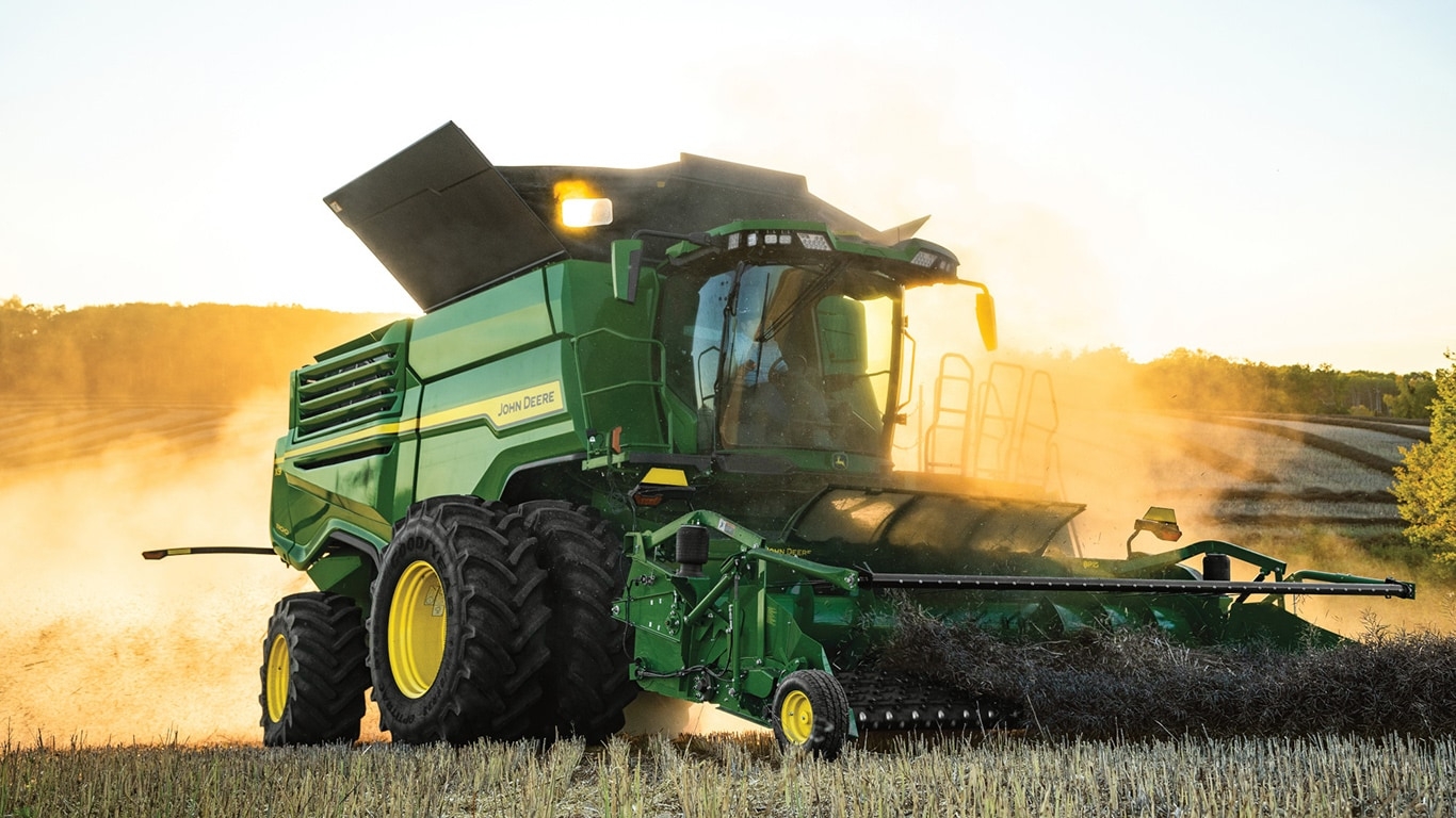 1370x770 Deere launches entire new lineup of Drapers, Corn heads and Belt Pickup, Desktop