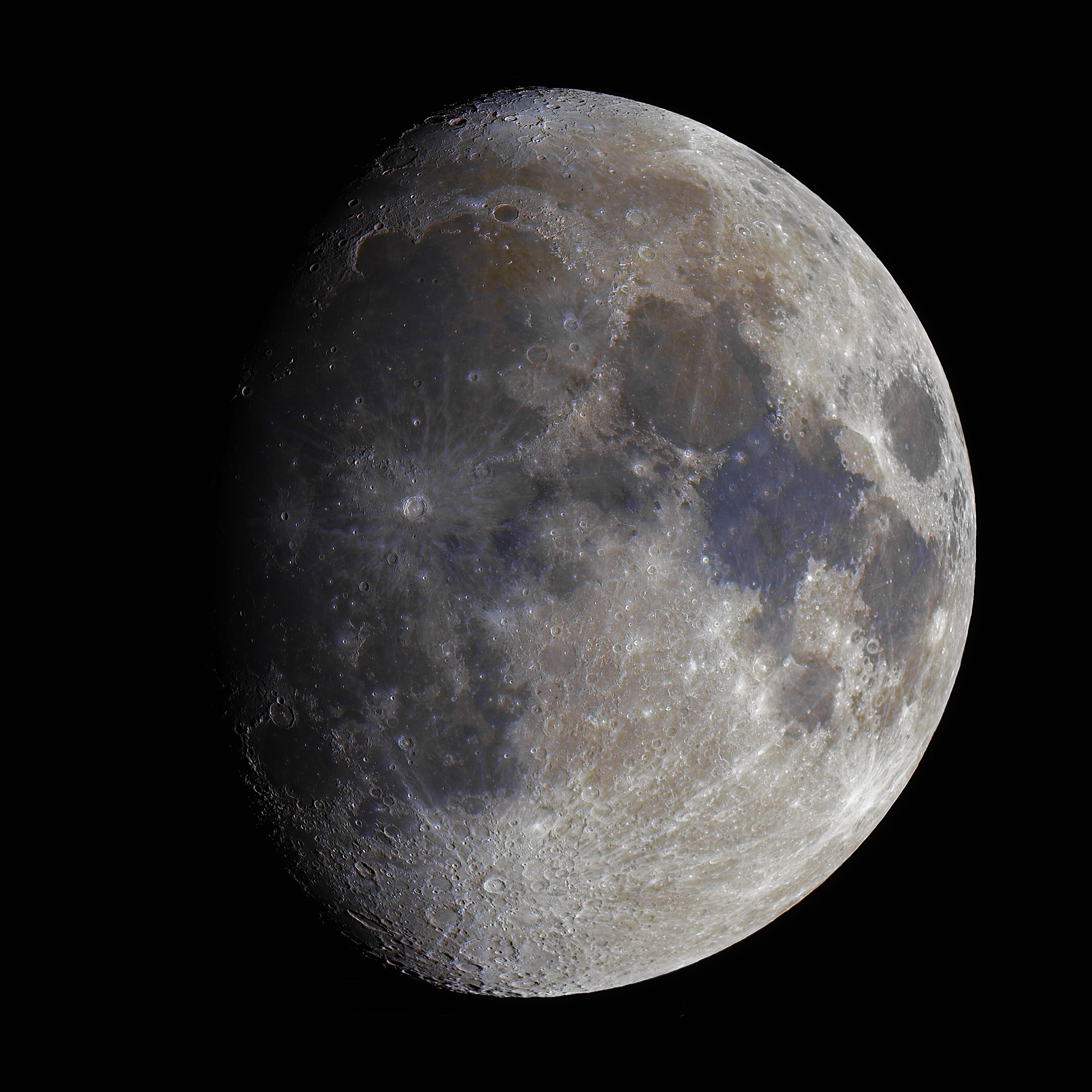 6000x6000 High resolution waxing gibbous moon in colour from the other night, Phone