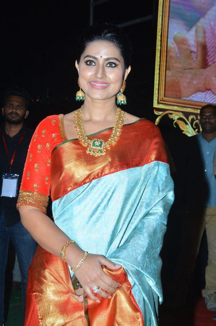 750x1140 Cute Photo, sneha Latest Photo sneha Photo Download, Phone