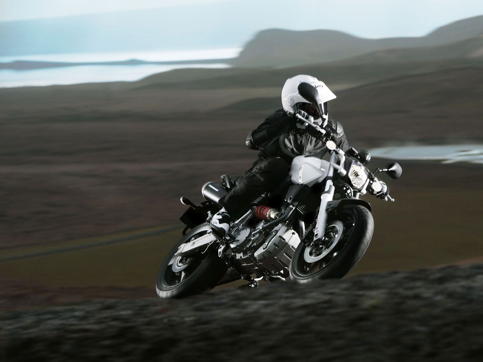 1600x1200 auto insight 2011: YAMAHA MT03 (2006) wallpaper. specs, Desktop