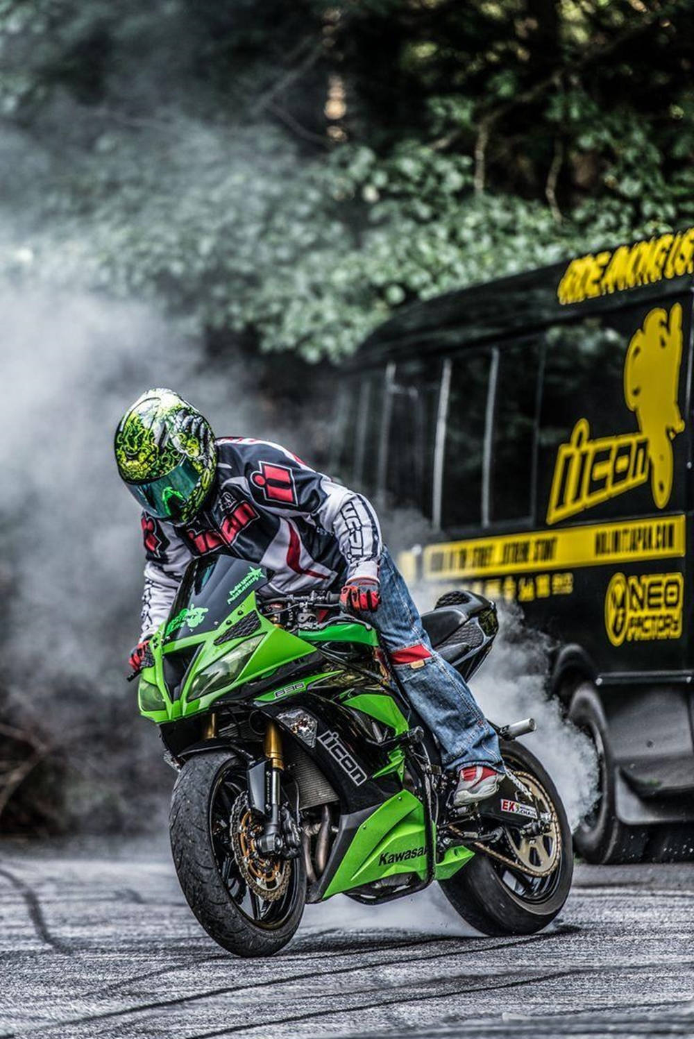 1000x1500 Download Kawasaki Stunt Bikes iPhone Wallpaper, Phone