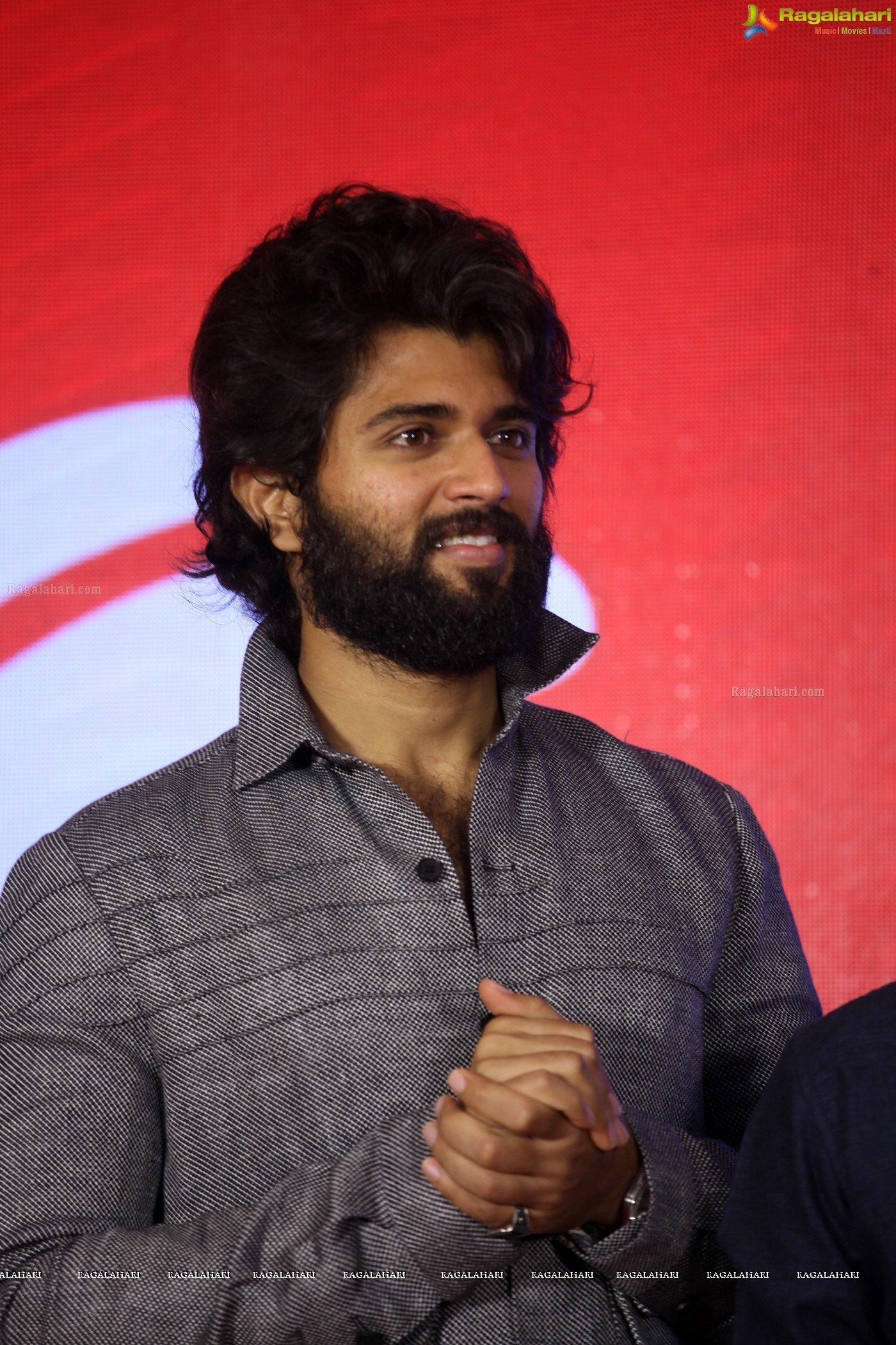 1400x2100 Vijay Deverakonda Dear Comrade Launch Image 6. Telugu, Phone