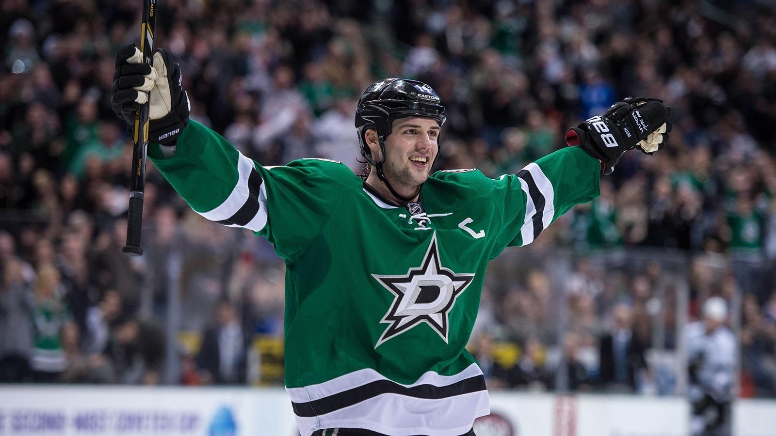 1600x900 Stars Captain Jamie Benn Injures Eye, Desktop