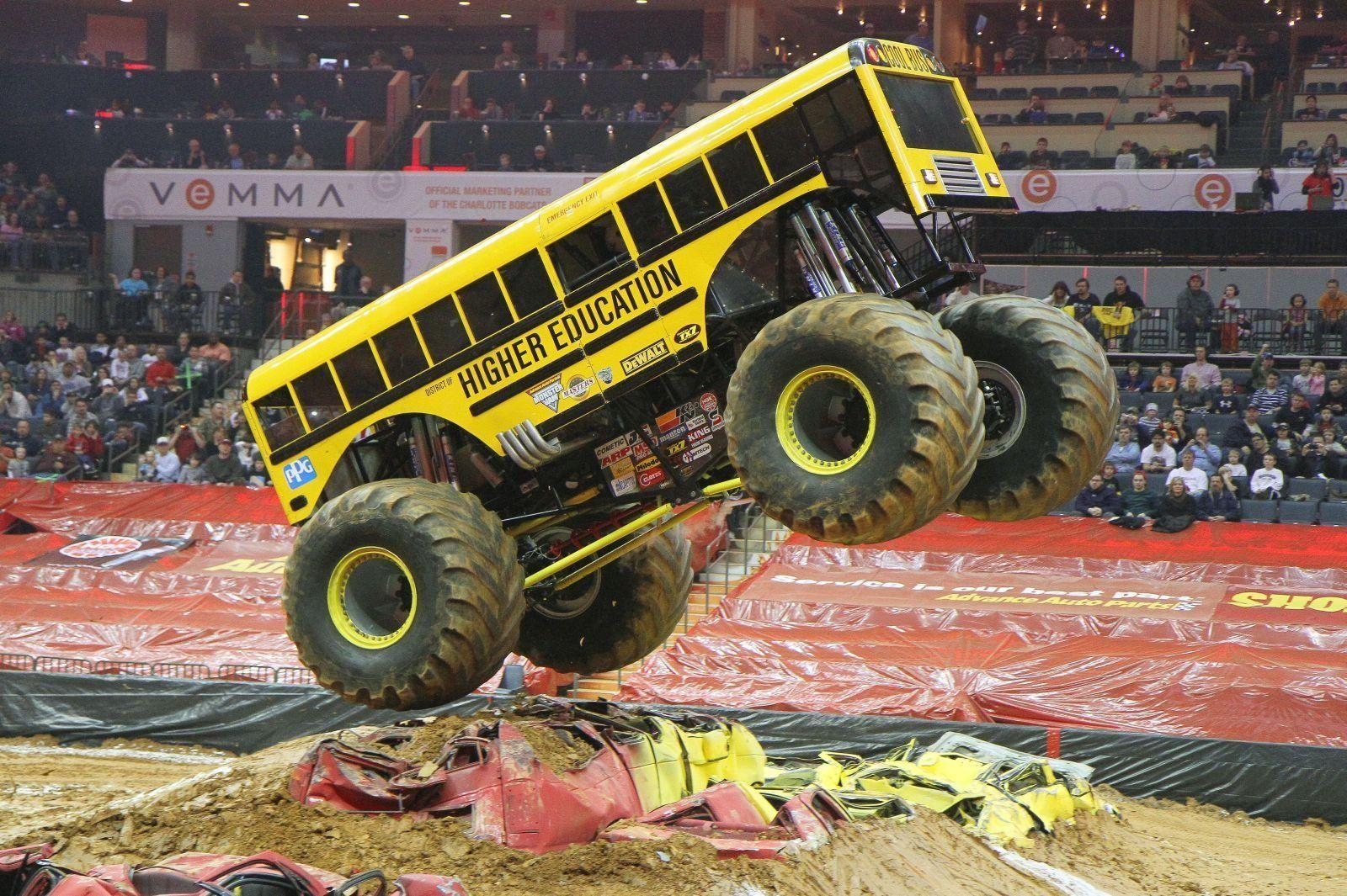 1600x1070 Bus Monster Truck HD Wallpaper Wallpaper Themes, Desktop