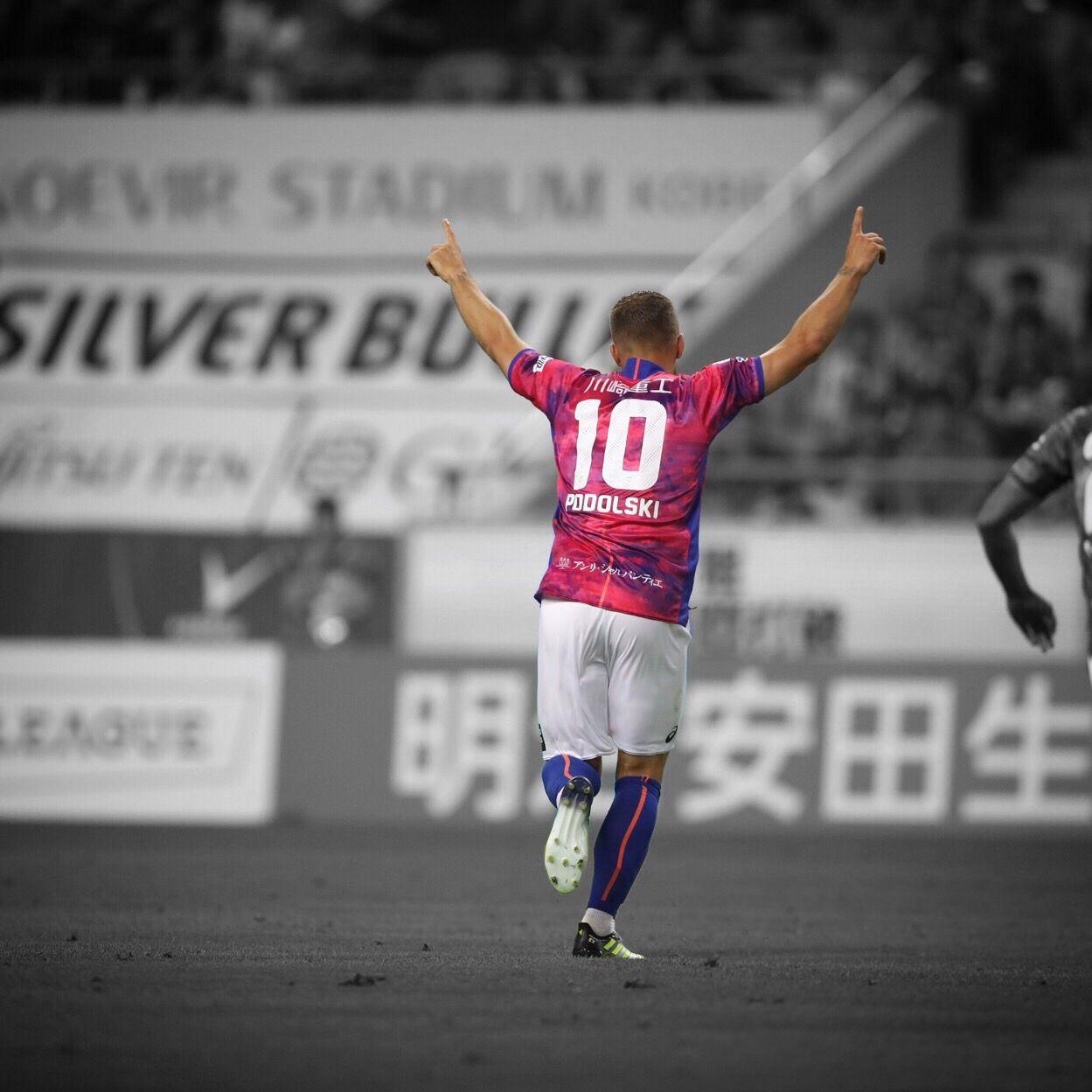 1250x1250 Lukas Podolski VISSEL KOBE Japan. Futbol Soccer Wallpaper. Vissel, Phone