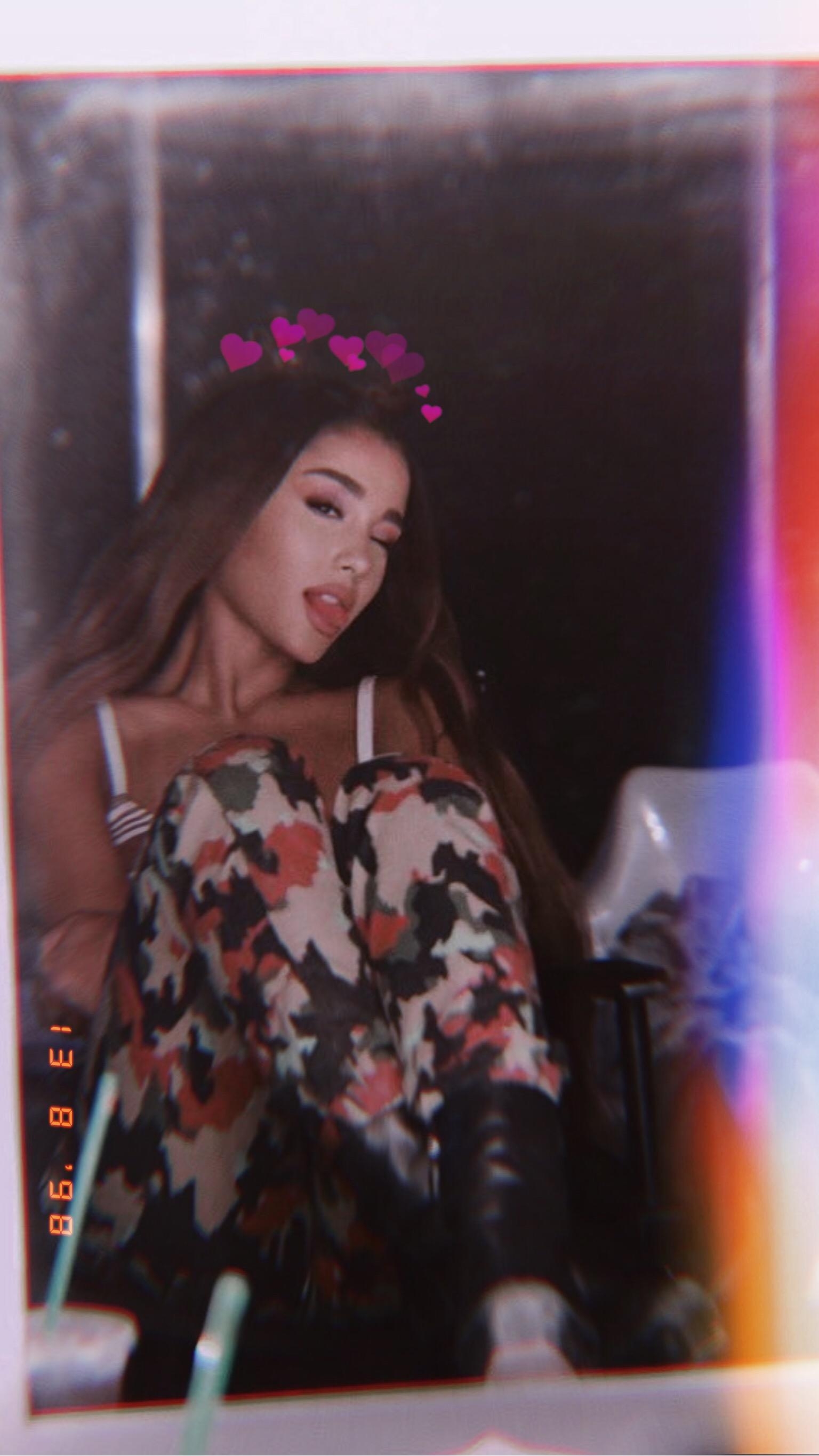 1540x2730 free asstheic wallpaper of ariana grande? cute id say, Phone