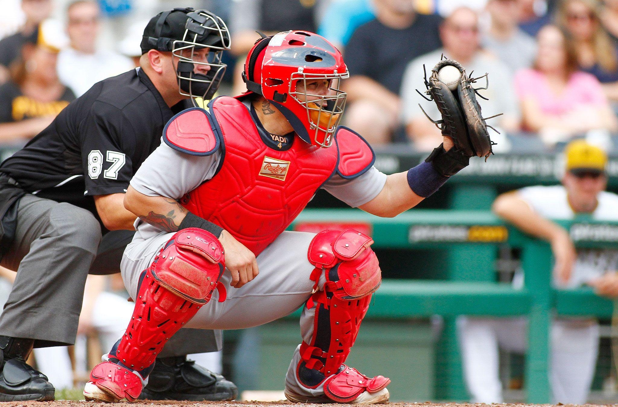 2050x1350 Catcher: Yadier Molina National League Gold Glove Winners, Desktop