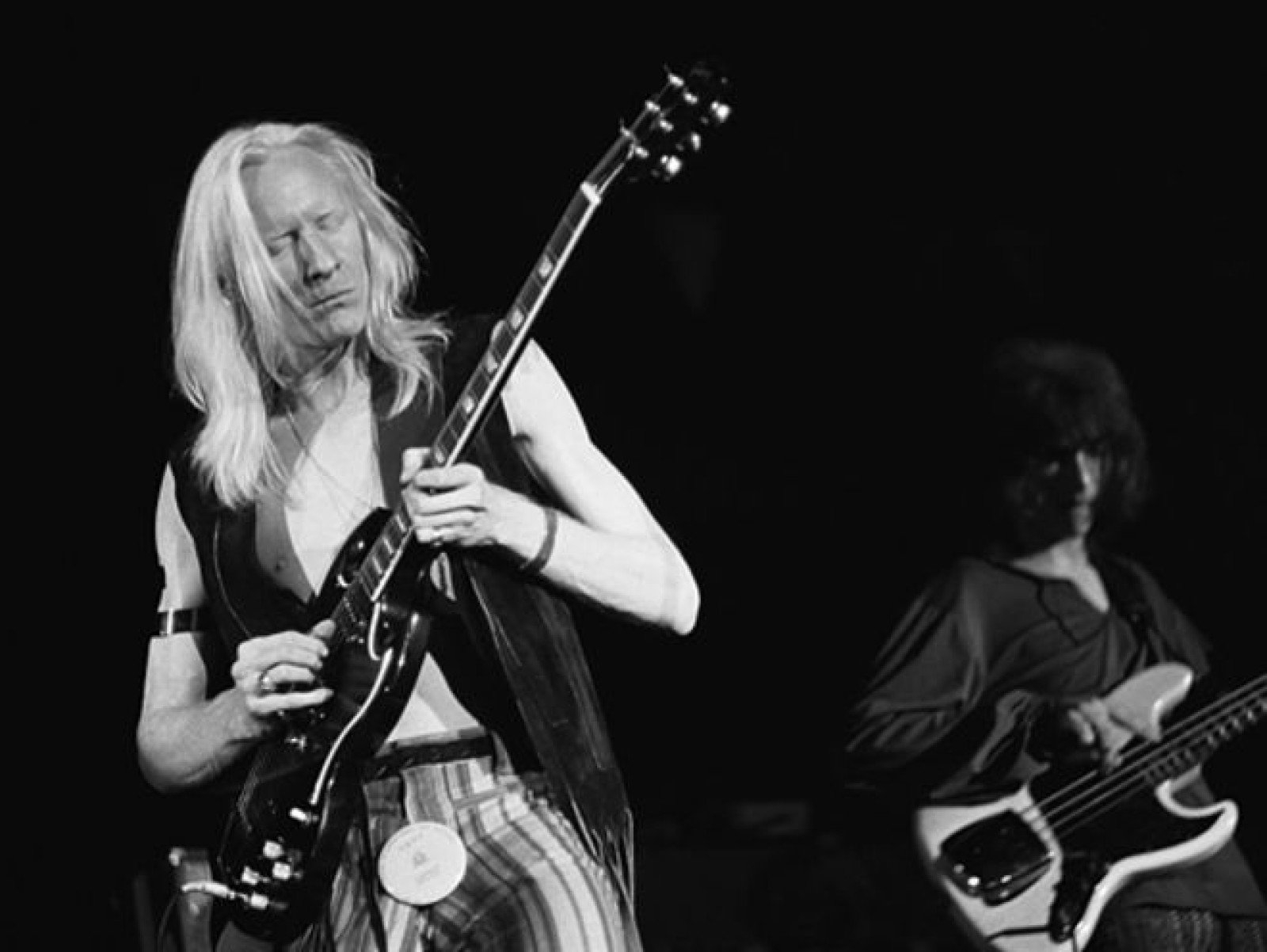 1600x1210 JOHNNY WINTER blues rock roll guitar wallpaperx1202, Desktop