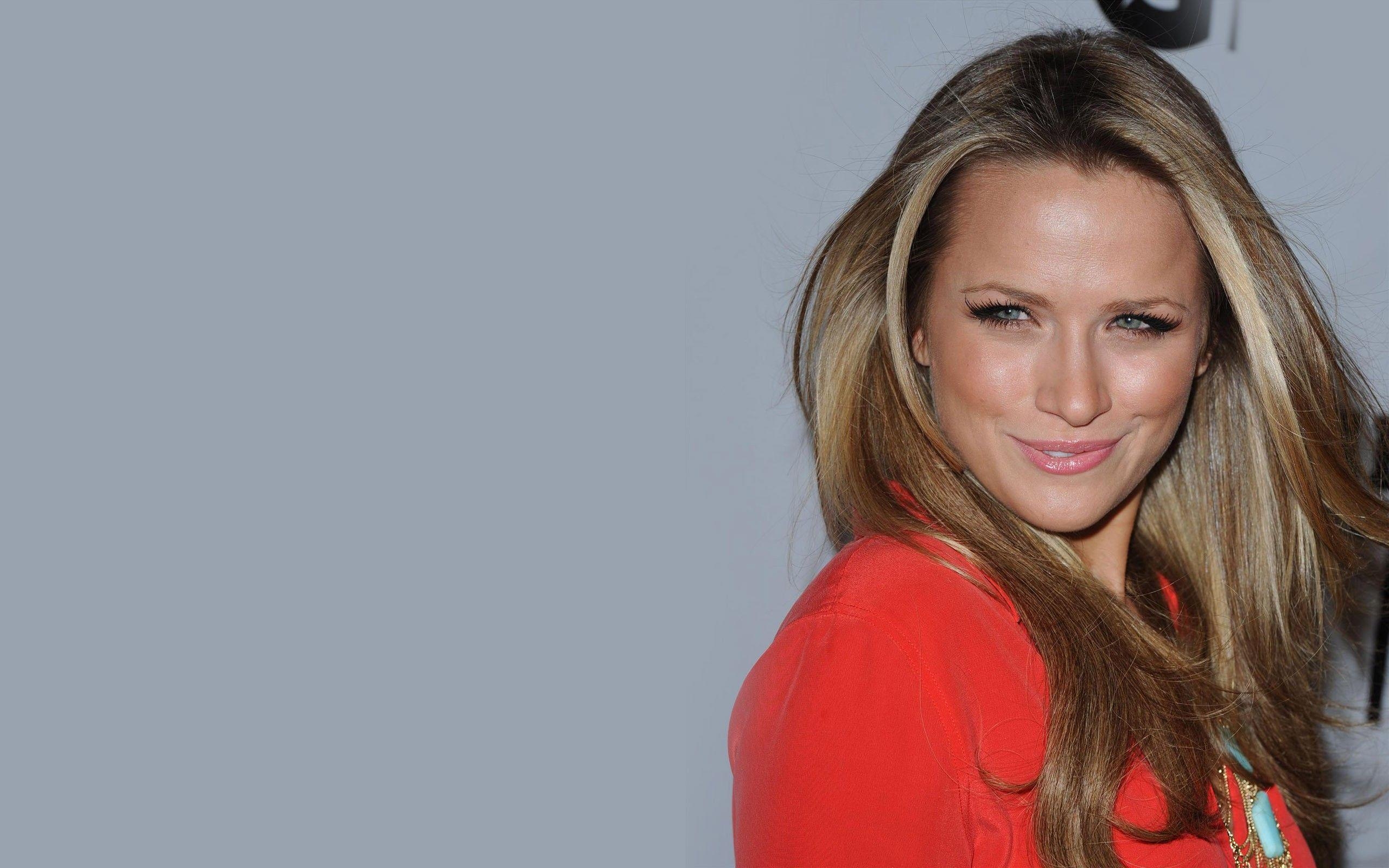 2560x1600 Shantel Vansanten 2014 Wallpaper, Desktop