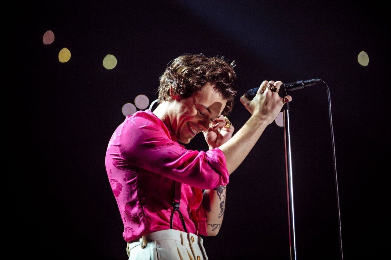 1280x860 Harry Styles at the Forum in Los.com, Desktop