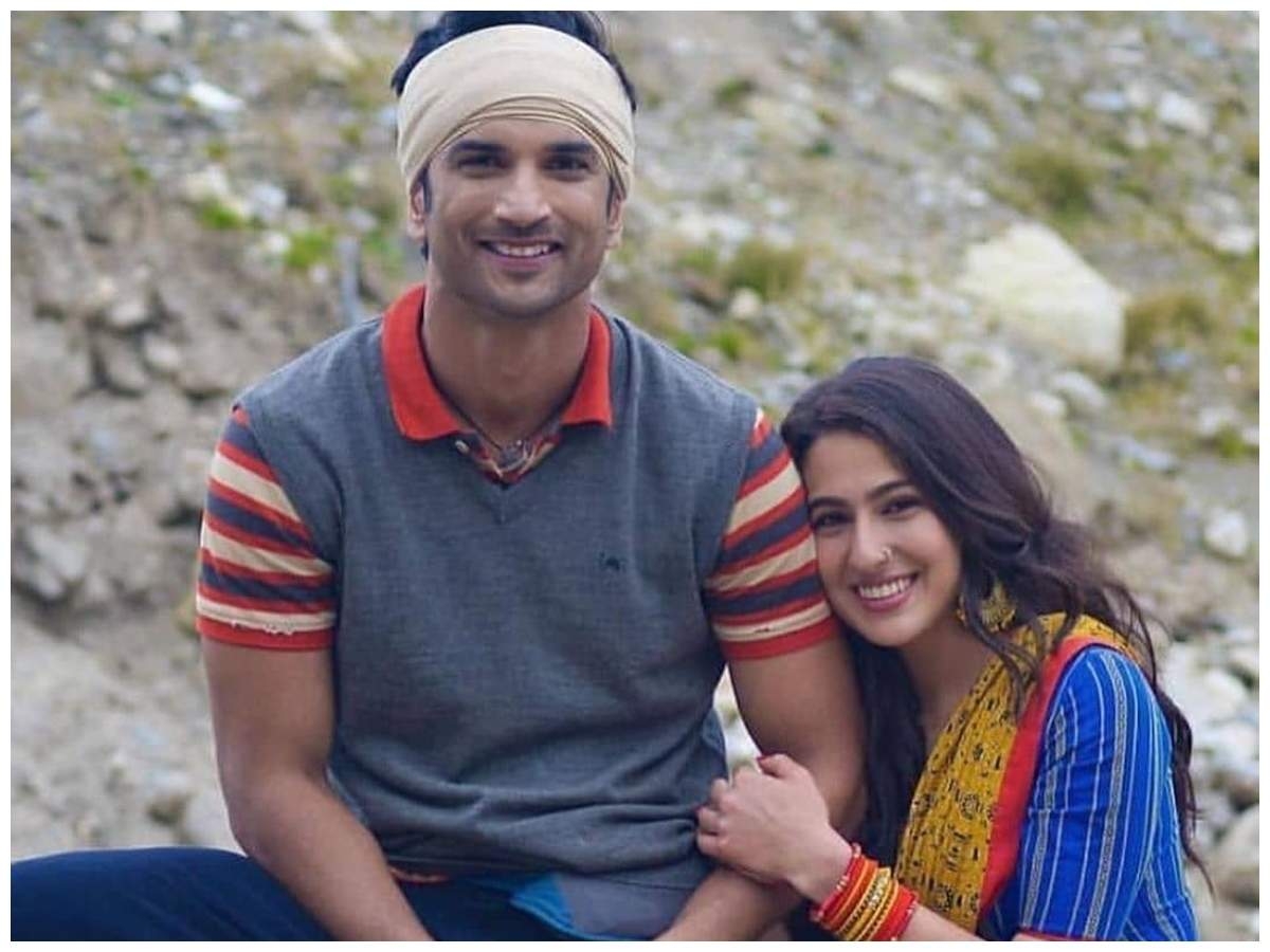 1200x900 Sushant Singh Rajput and Sara Ali Khan Picture: Throwback: THIS happy photo of Sushant Singh Rajput and Sara Ali Khan from 'Kedarnath' sets is unmissable!, Desktop