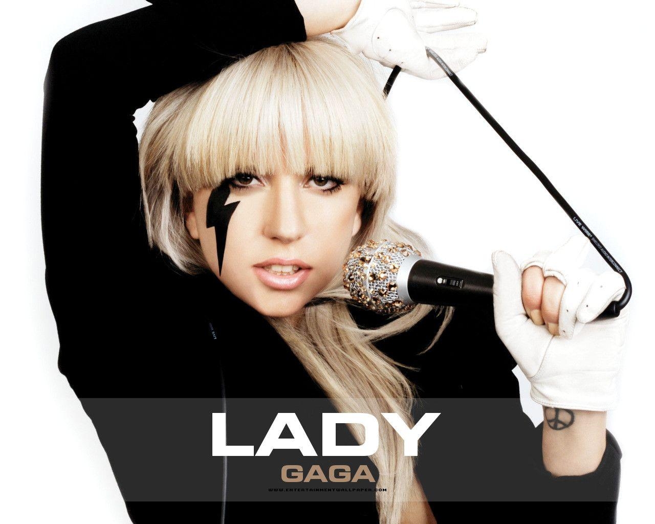 1280x1030 Lady Gaga Cute Wallpaper Wallpaper. ForWallpaper, Desktop