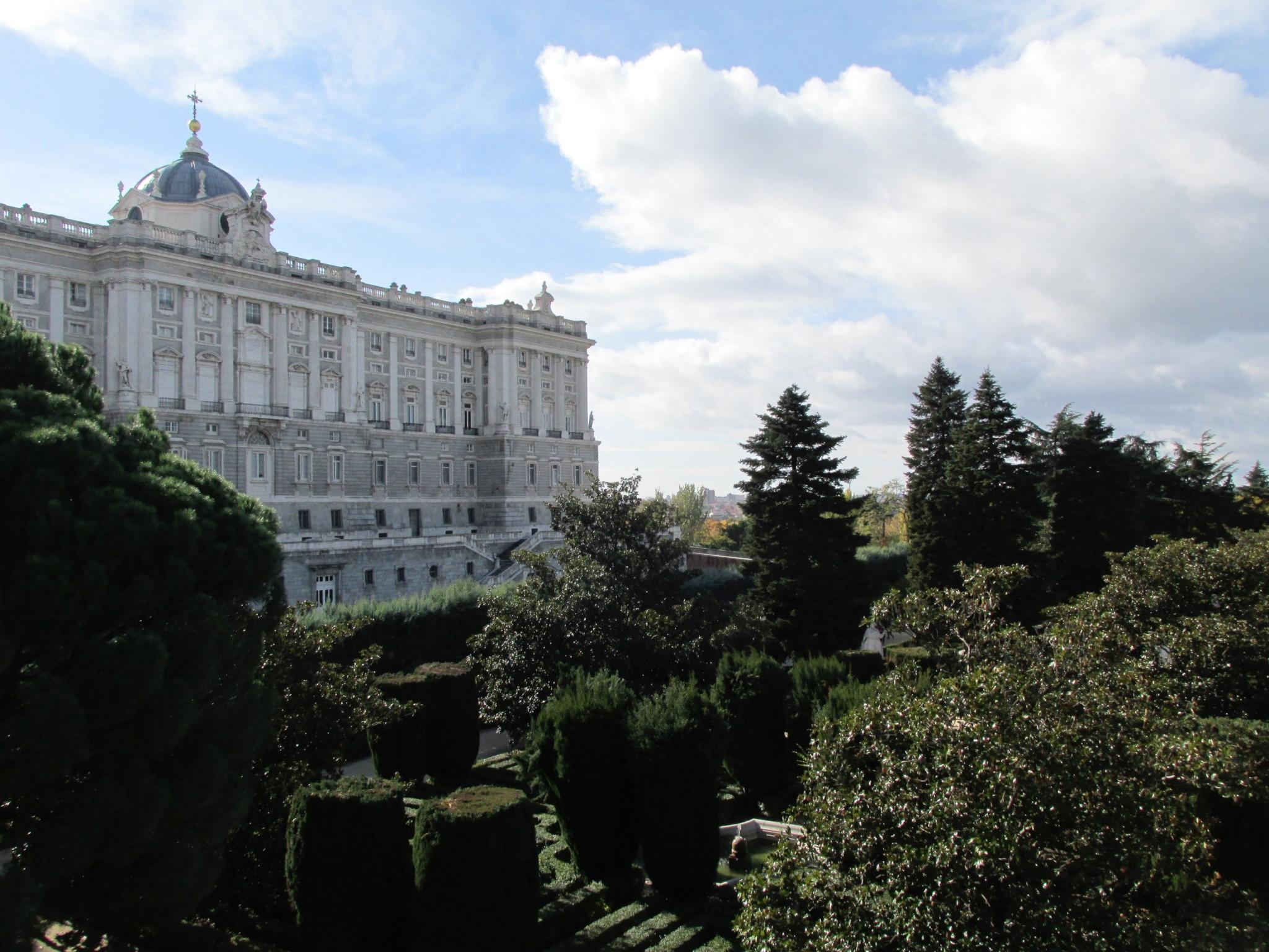 2050x1540 Madrid Research Photo Diary: Royal Palace and Oriental Gardens, Desktop