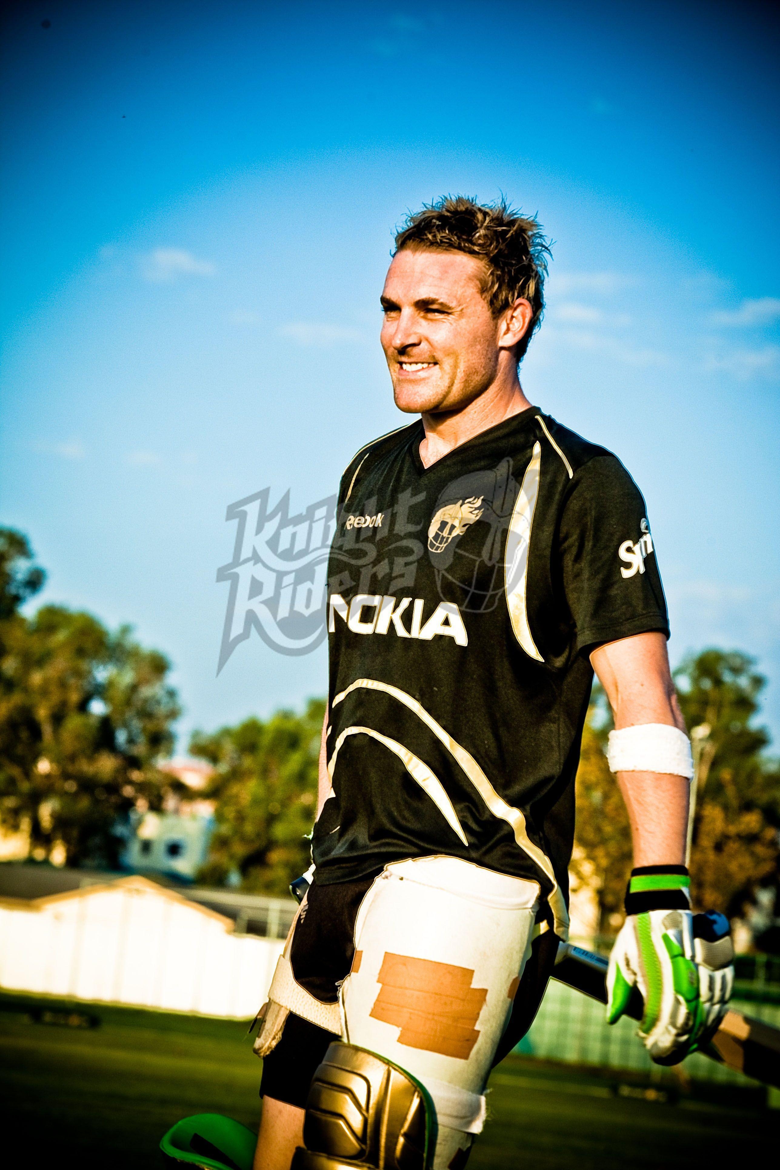 2580x3870 HQ Wallpaper Plus provides different size of Brendon McCullum, Phone