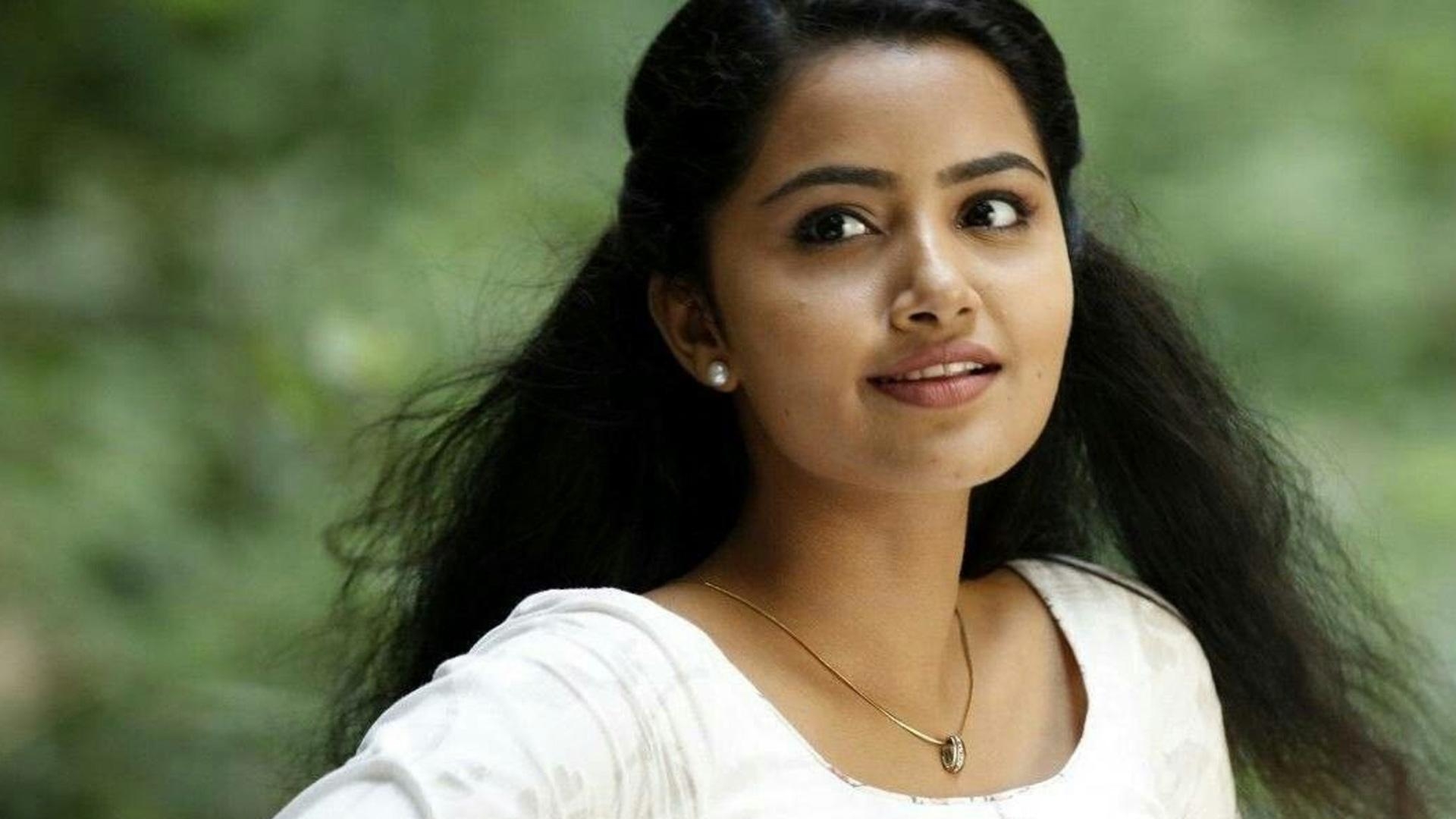 1920x1080 Anupama Parameswaran HD Wallpaper. Latest Anupama Parameswaran Wallpaper HD Free Download (1080p to 2K), Desktop