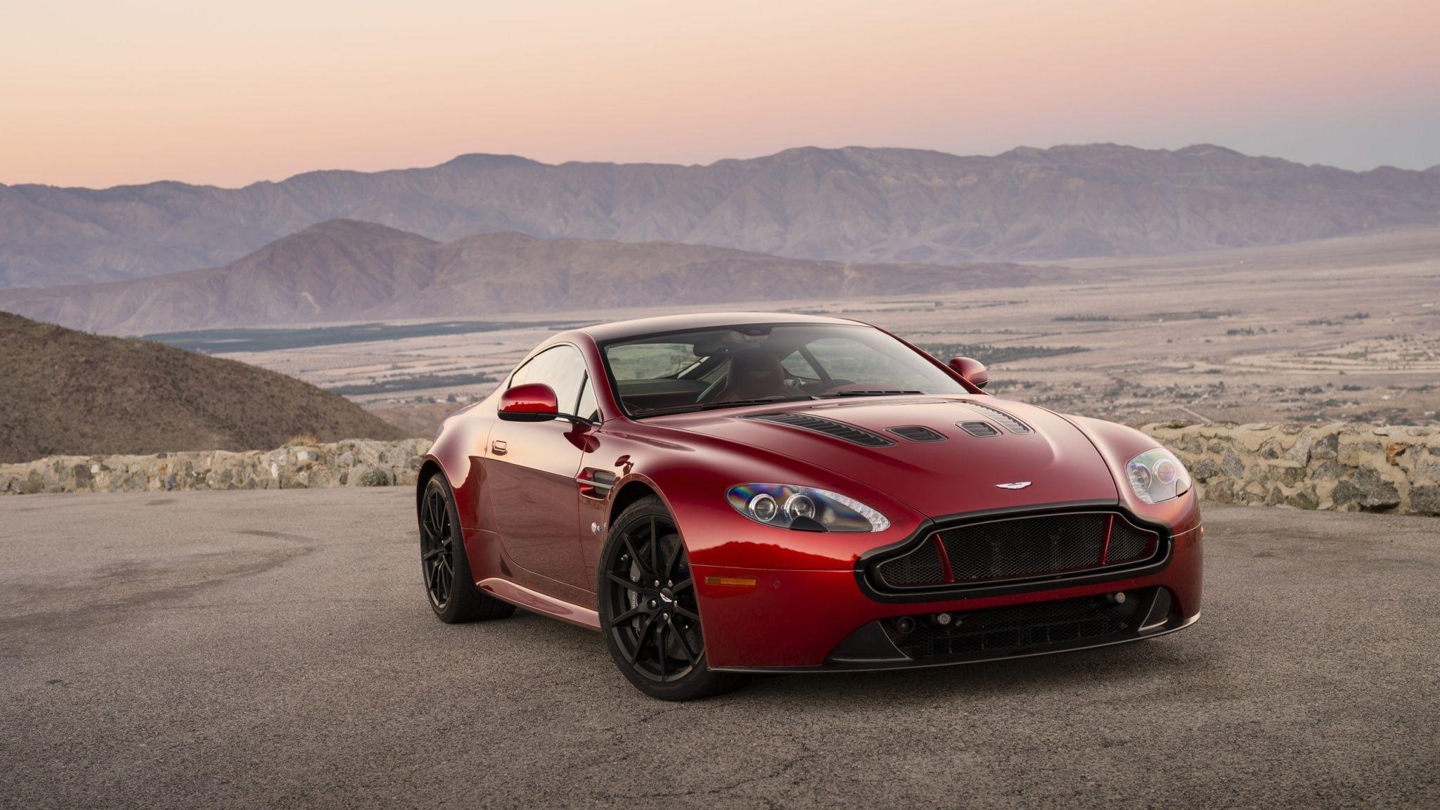 2050x1160 Aston Martin V12 Vantage S 2013 Wallpaper, Desktop