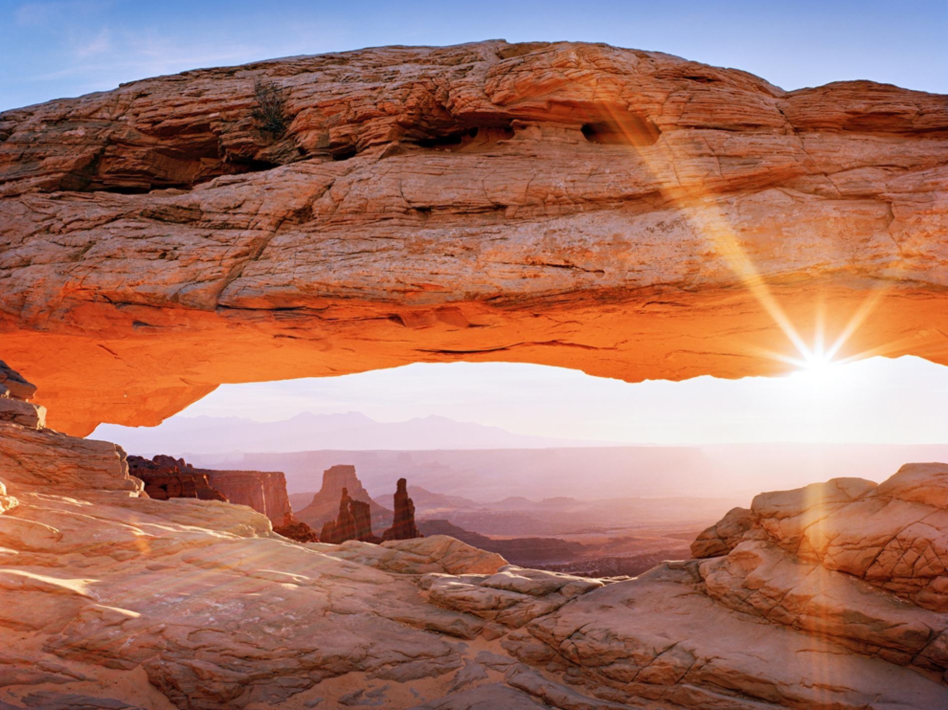 1900x1430 Mesa Arch, Canyonlands, Desktop