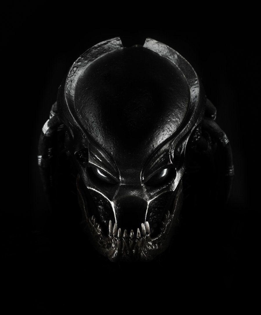 900x1090 image of Predator Picture, Phone