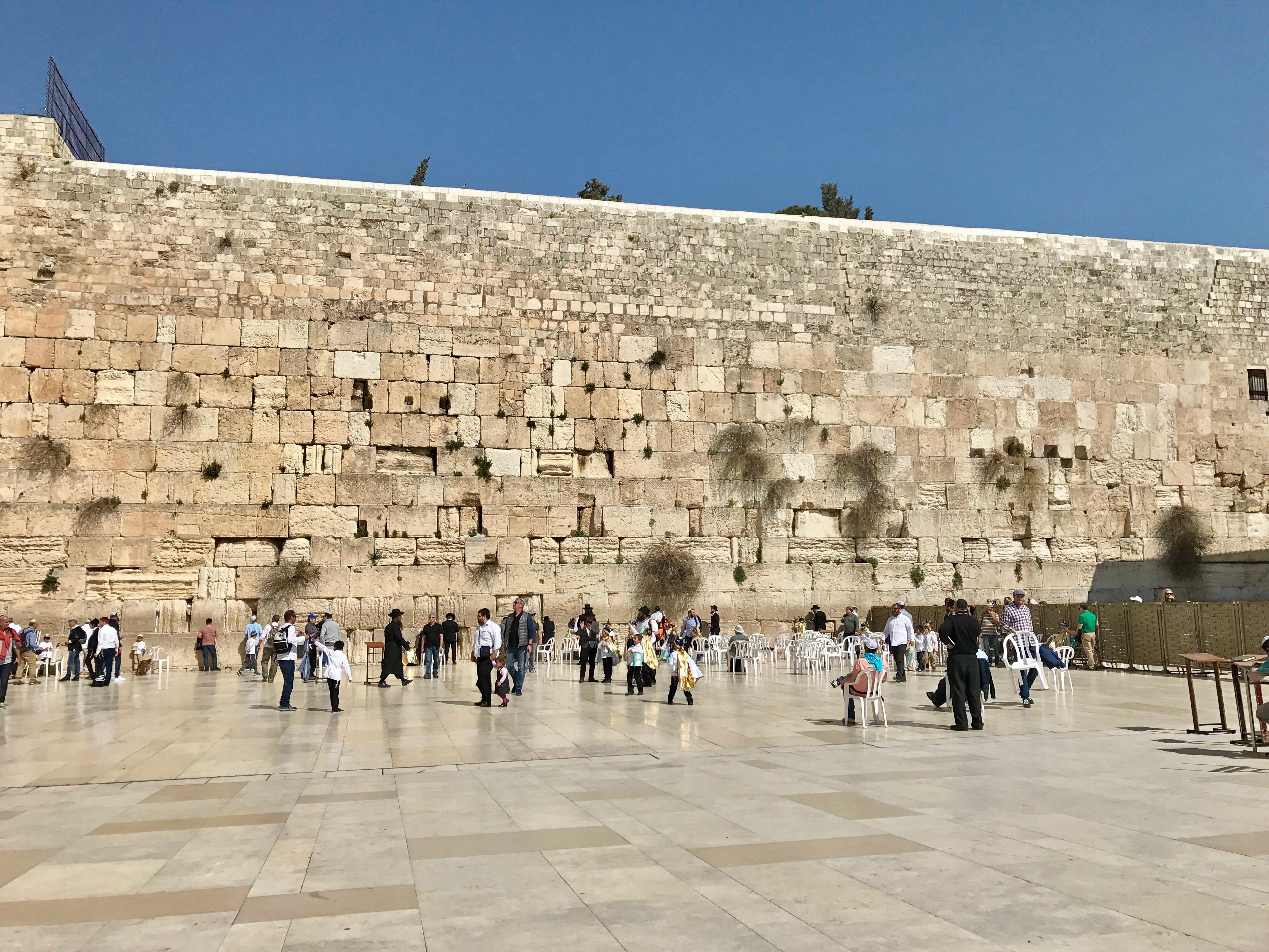 4040x3030 Visiting the Wailing Wall in Jerusalem's Old City, Desktop