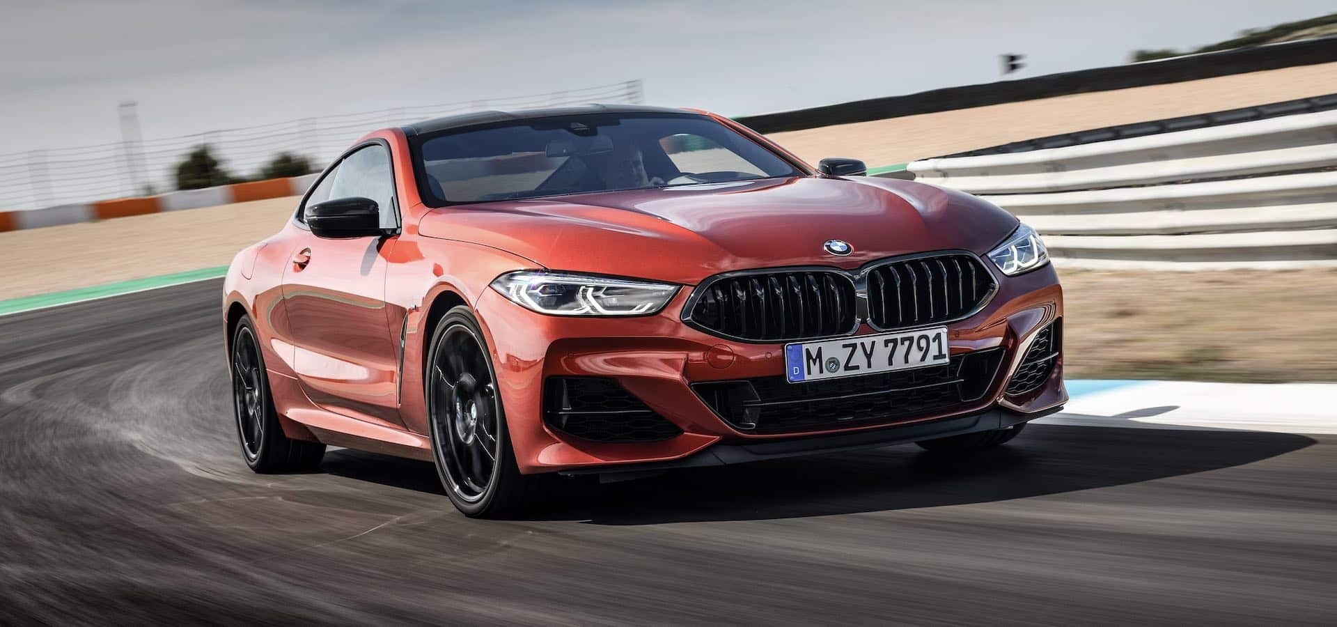 1920x900 BMW 8 Series test drive. BMW 8 Series review 2018. The Car Expert, Dual Screen