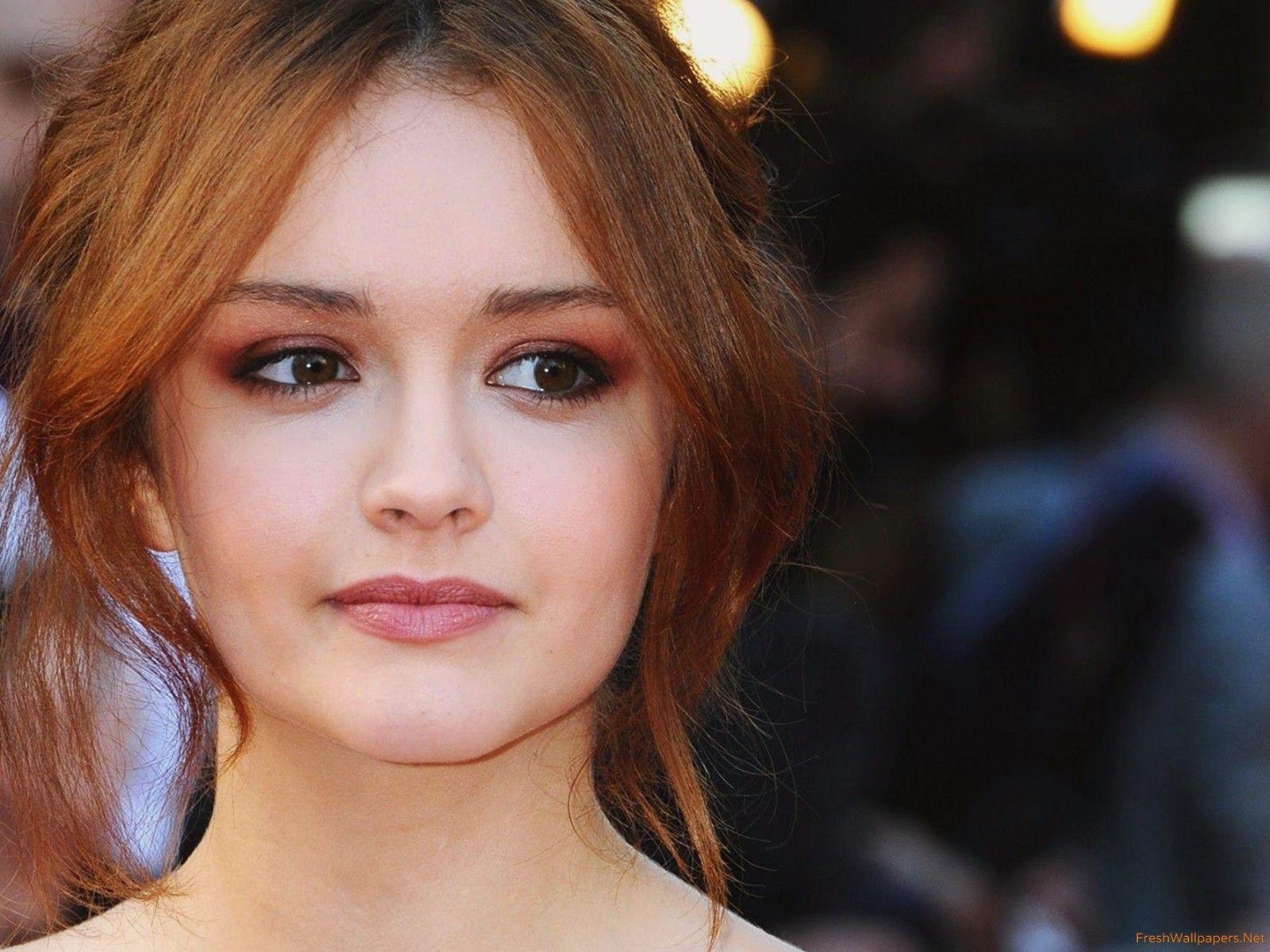 1600x1200 Olivia Cooke wallpaper, Desktop