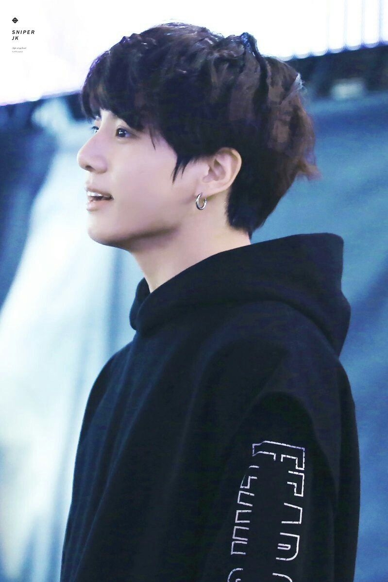 800x1200 Jungkook Live Photo Wallpaper, Phone