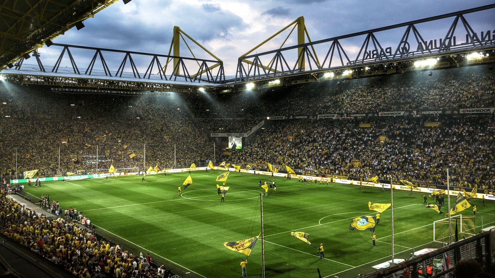 1600x900 Signal Iduna Park Stadium, Desktop