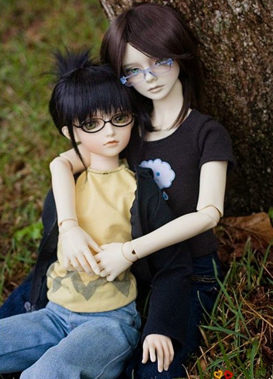 880x1230 doll couple wallpaper, friendship, grass, glasses, doll, photography, Phone