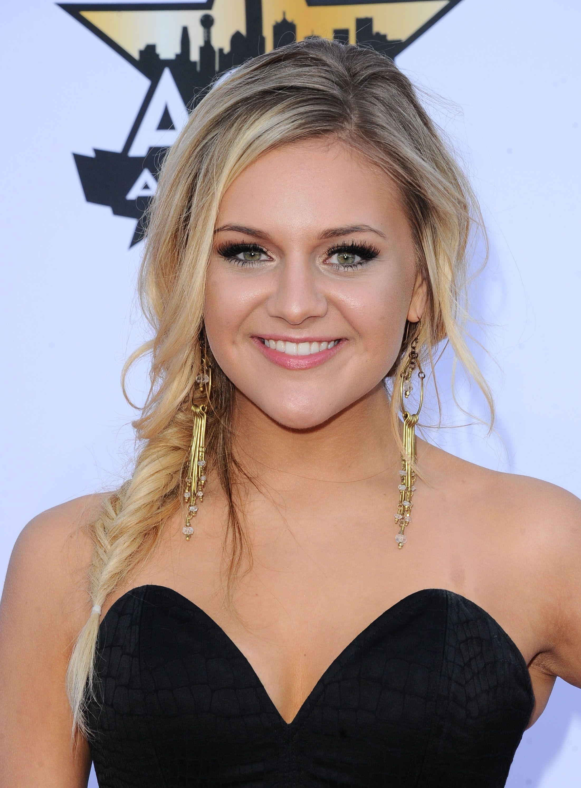 2210x2990 Kelsea Ballerini PictureHd Wallpaper Free Pics, Phone