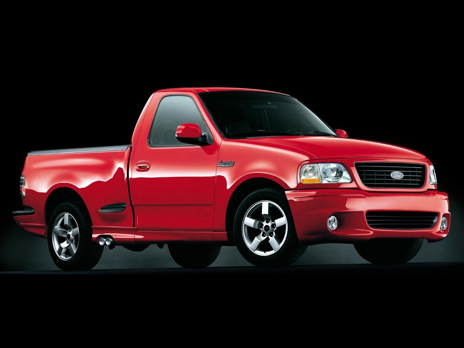 1600x1200 Sophisticated 1999 Ford F 150 SVT Lightning Wallpaper, Desktop