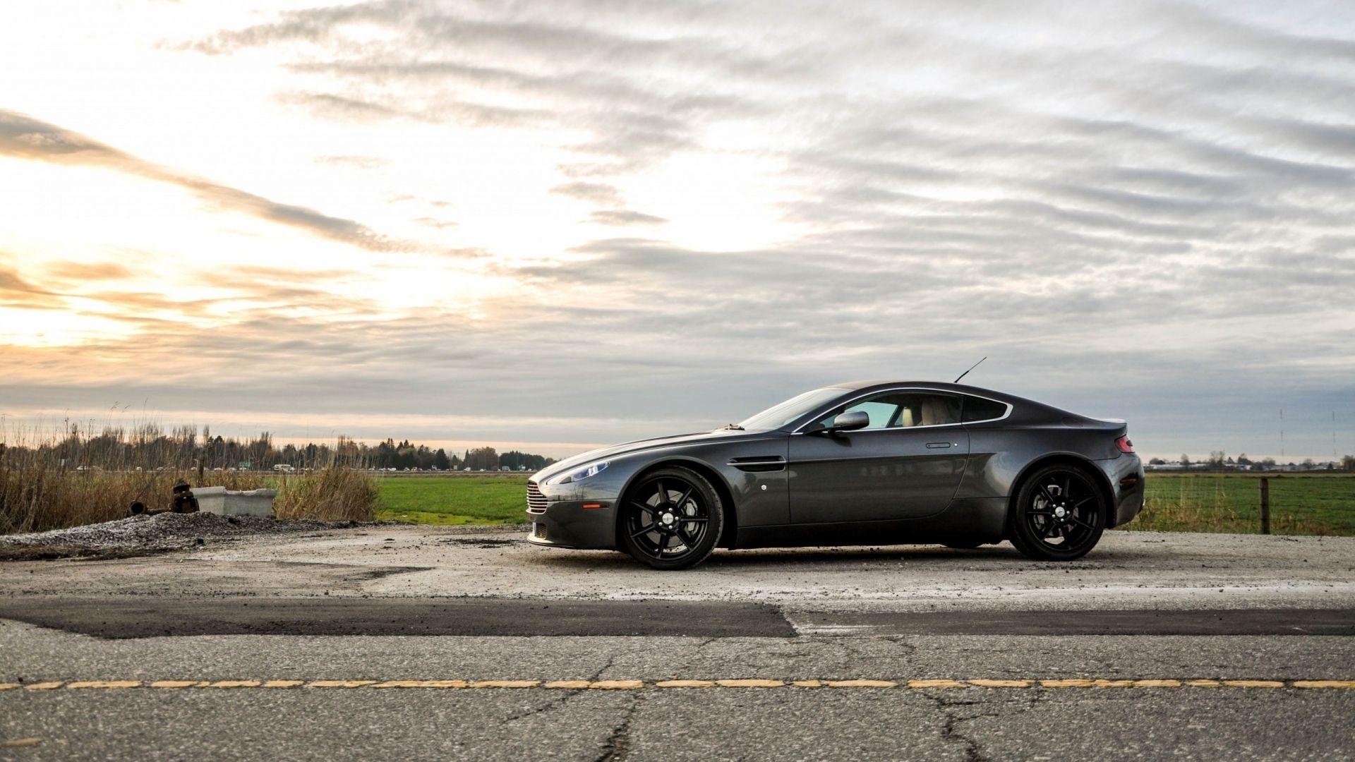 1920x1080 Download Wallpaper  Aston martin, V Vantage, Cars, Desktop