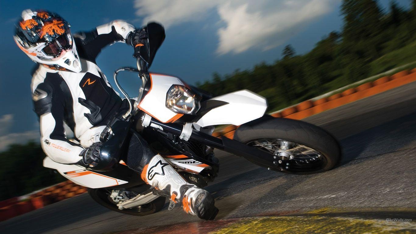 1370x770 Wallpaper Supermoto Ktm Smc X  #supermoto, Desktop