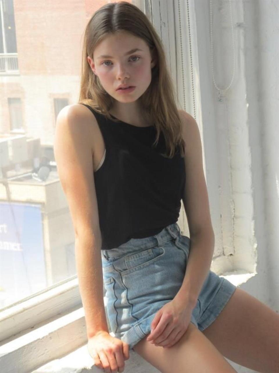 960x1280 image about kristine froseth ♀. See more about, Phone