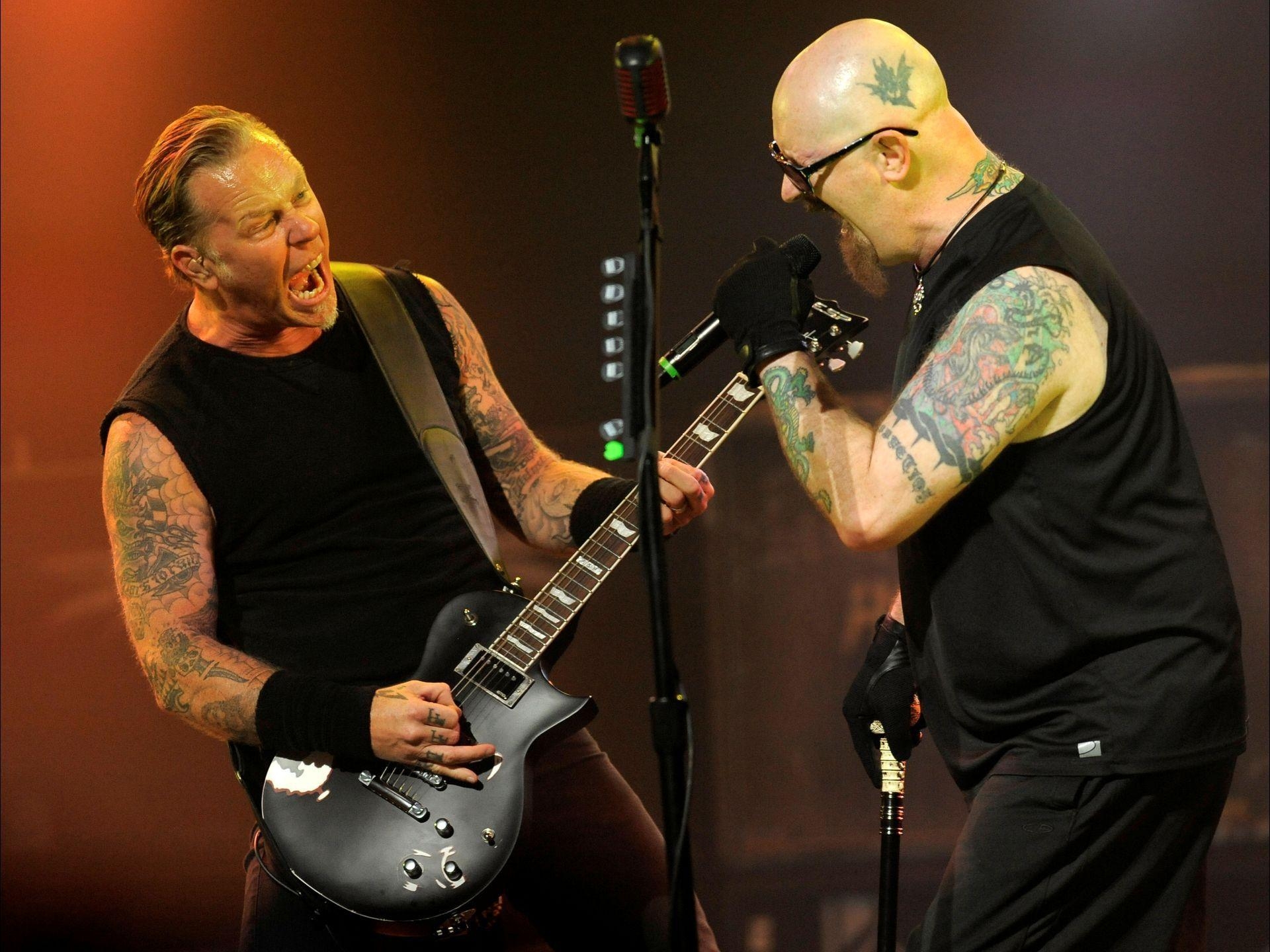 1920x1440 Hetfield remembering he is a metaler with Rob Halford, Desktop