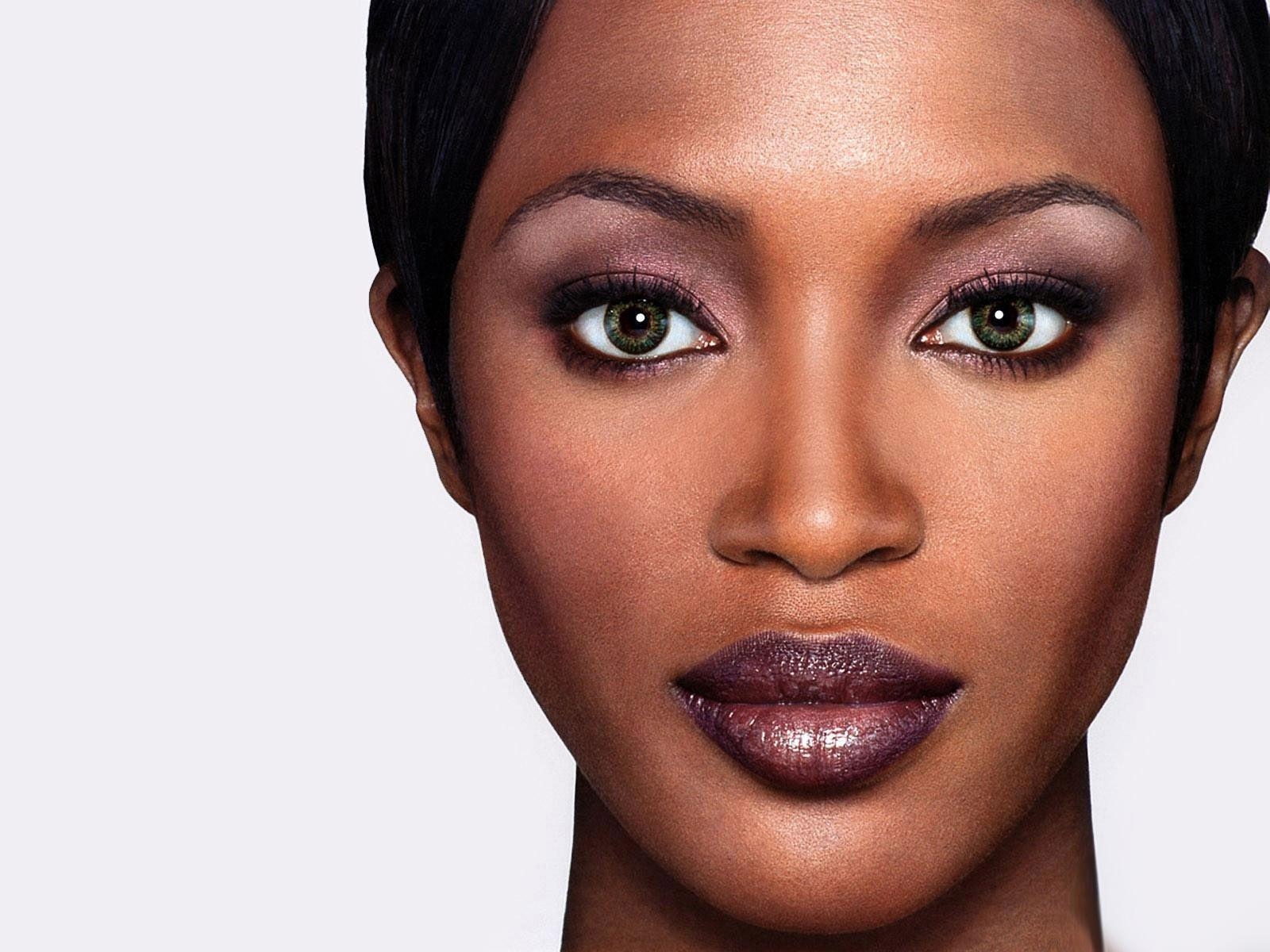 1600x1200 Naomi Campbell Wallpaper High Quality, Desktop