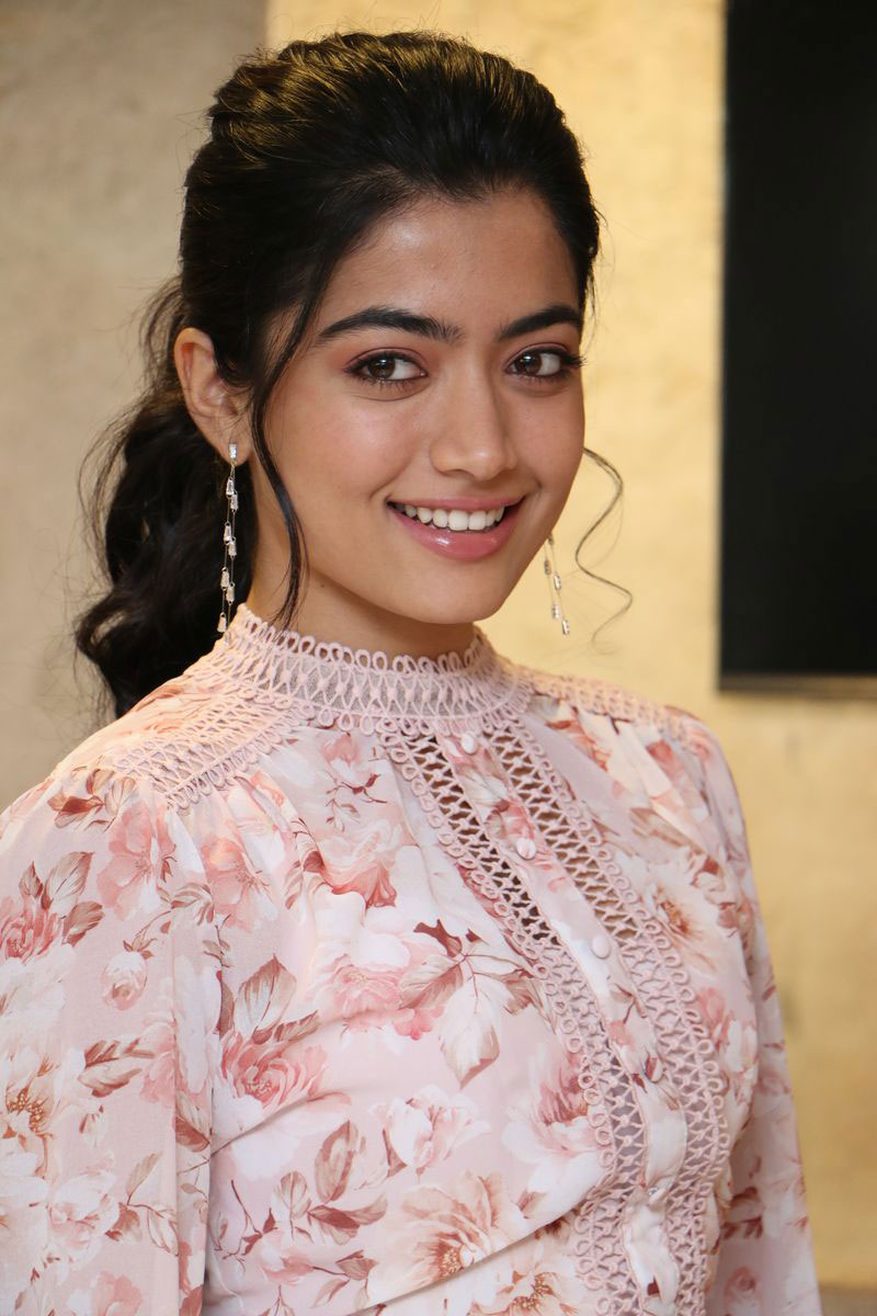 800x1200 Rashmika mandana beautiful HD wallpaper, Phone