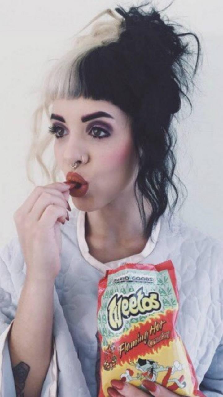 720x1280 Melanie Martinez Wallpaper, Phone