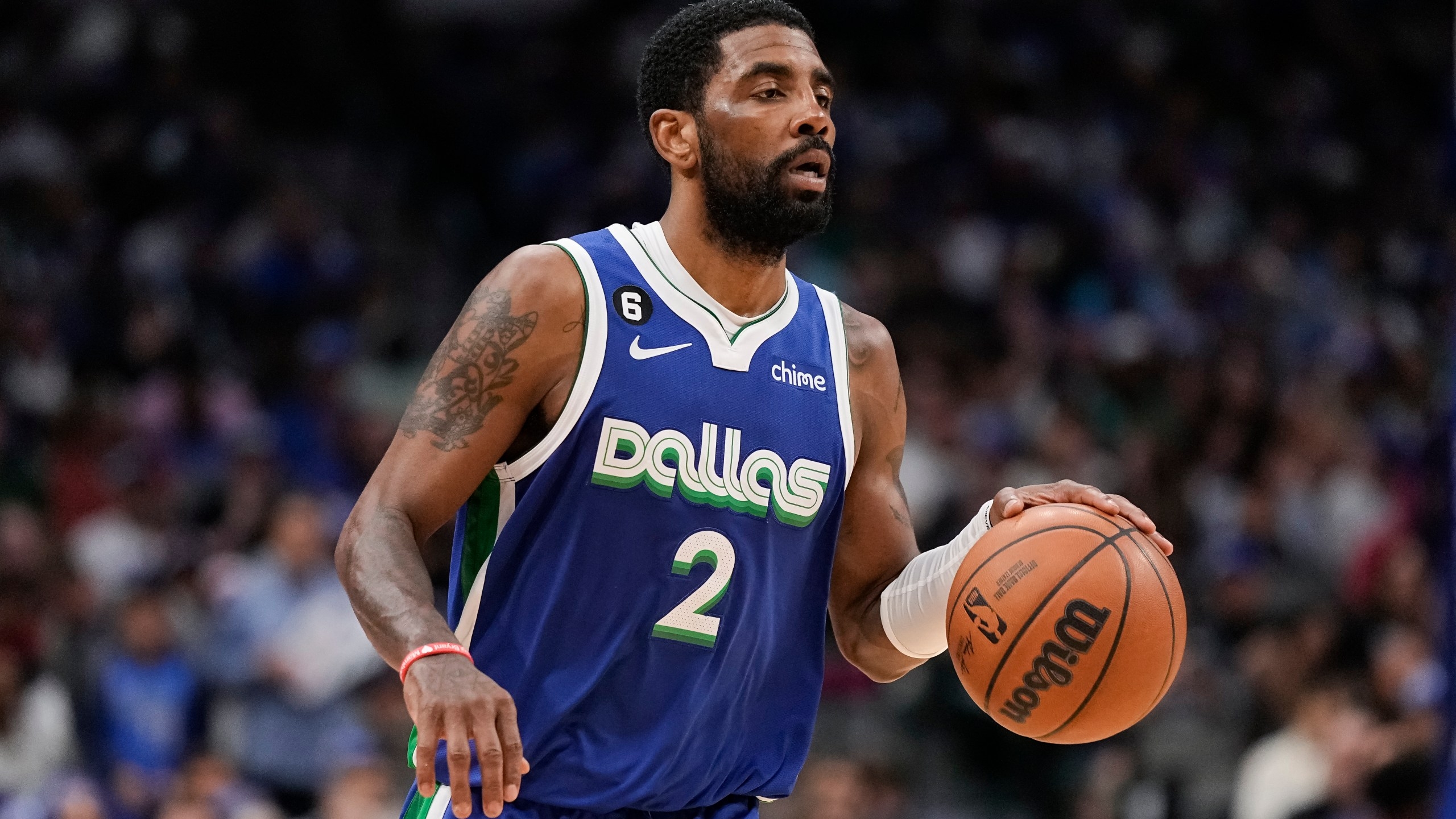 2560x1440 Kyrie Irving agrees to stay with Mavs, Desktop