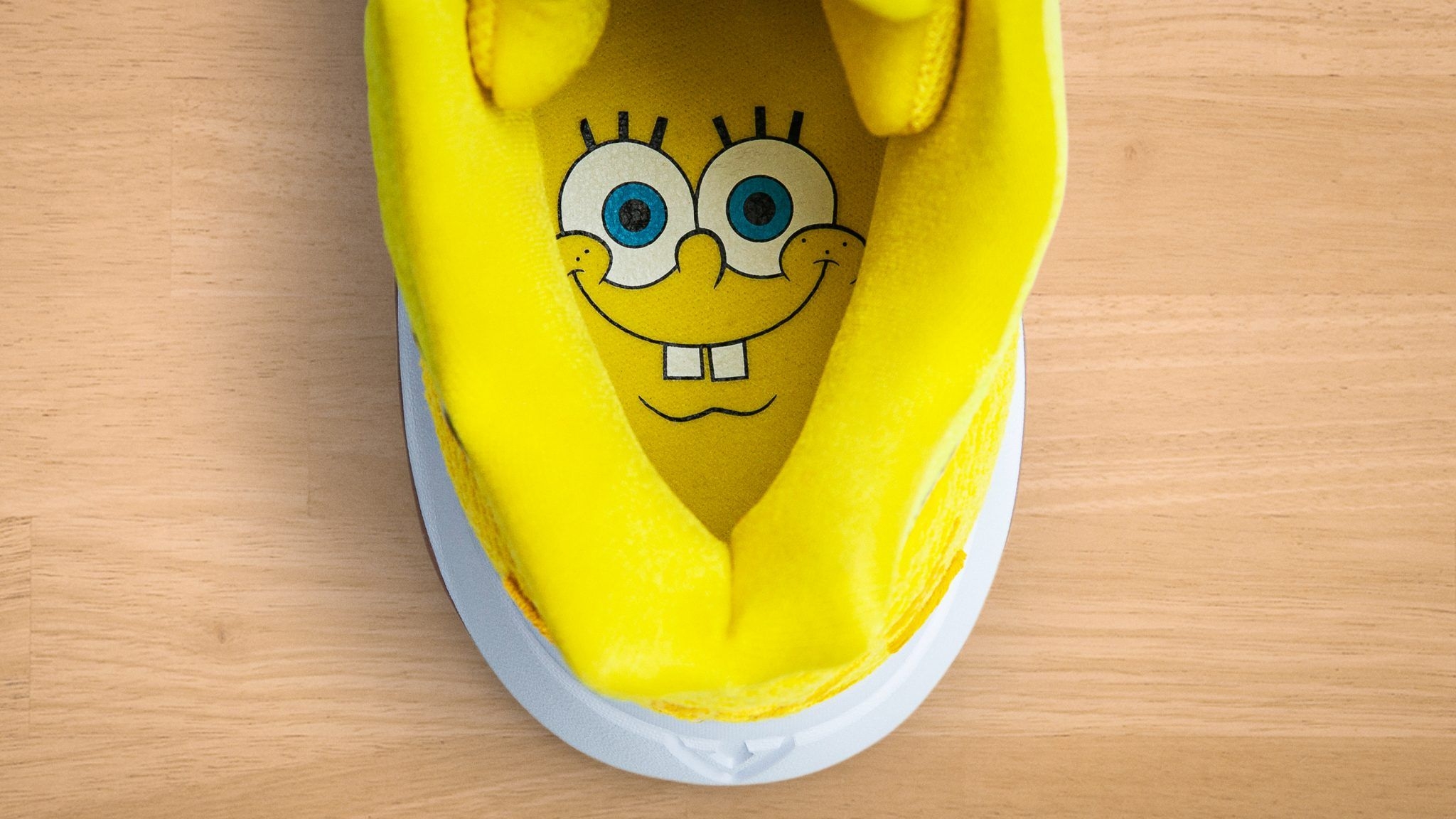 2050x1160 Nike and Viacom Nickelodeon Consumer Products Launch the Kyrie X Spongebob Squarepants Collection, Desktop