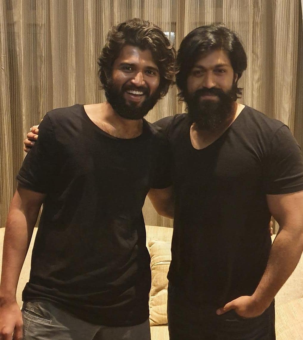 1020x1150 Vijay Deverakonda New Arjun Reddy Movie Latest Stylish ULTRA HD Photo Stills ImageCineFrames, Phone