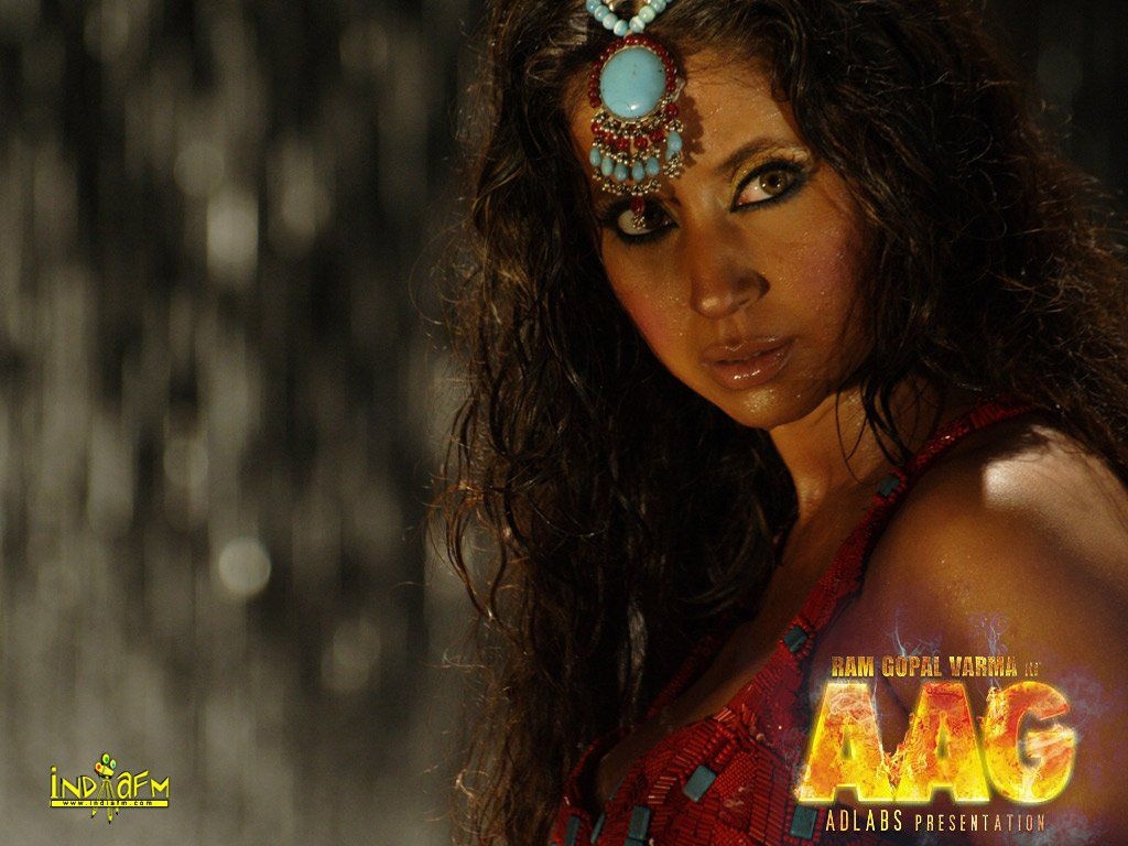 1030x770 Ram Gopal Varma Ki Aag 2007 Wallpaper. Urmila Matondkar 9, Desktop